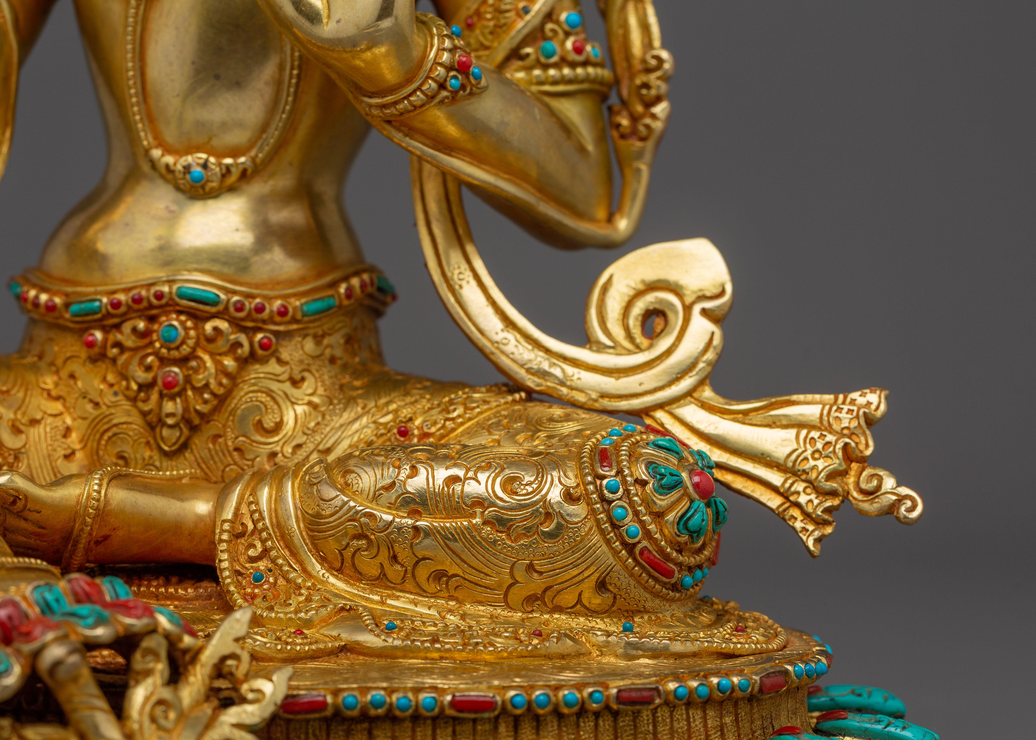 Green Tara Deity Statue: Divine Protector and Healer