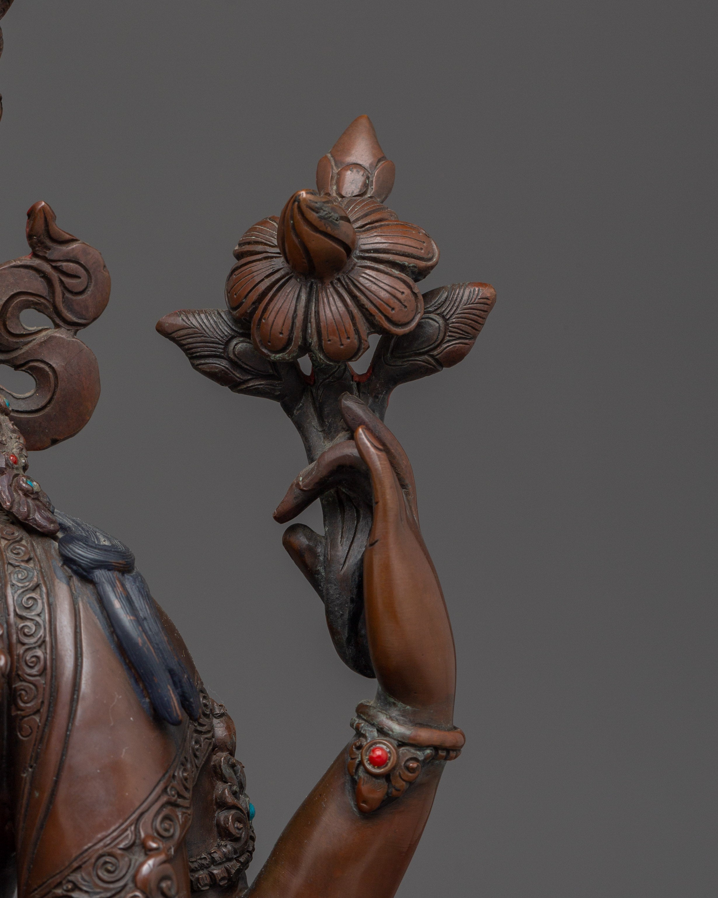Chenrezig Statue: Embodiment of Compassion and Mercy