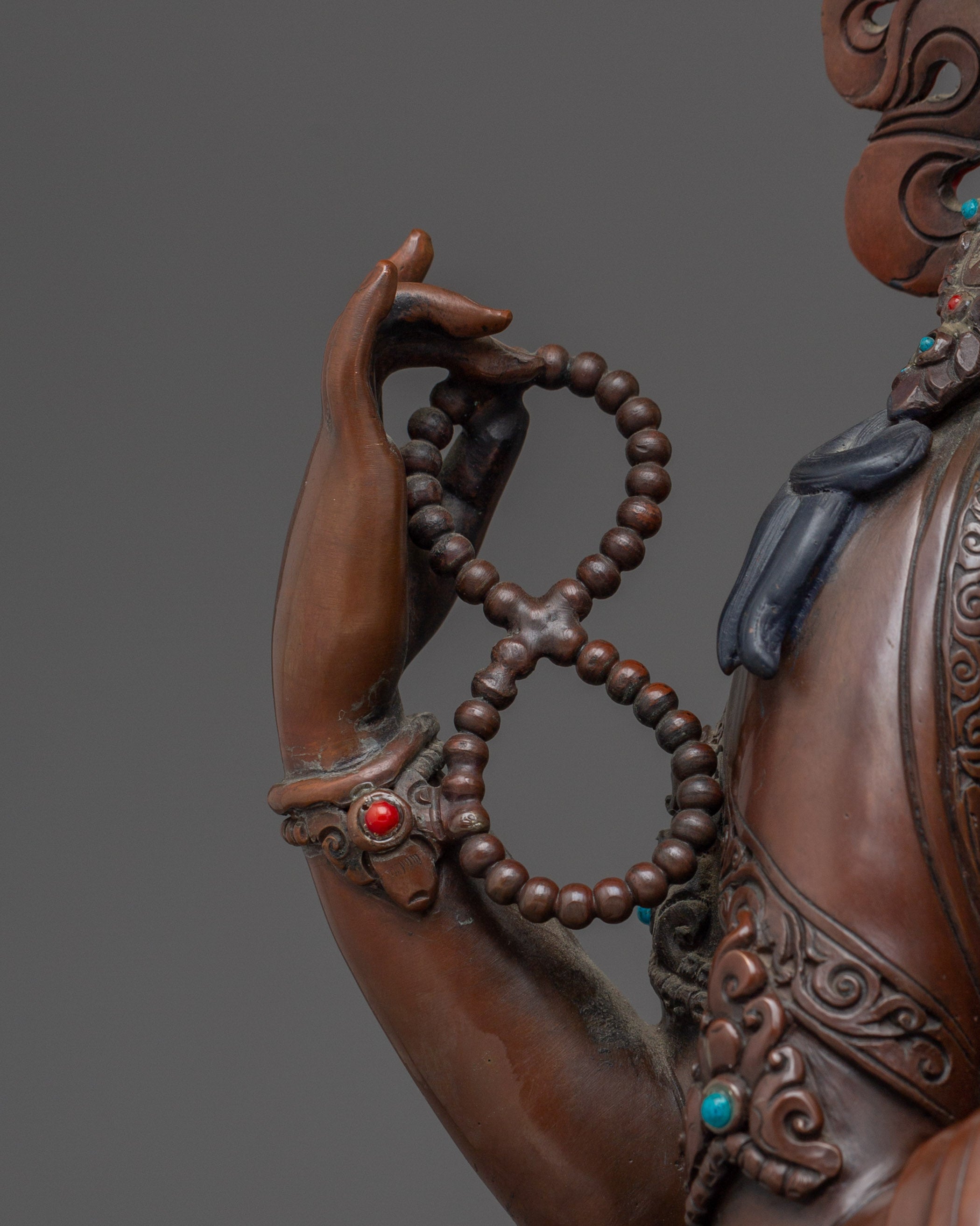 Chenrezig Statue: Embodiment of Compassion and Mercy