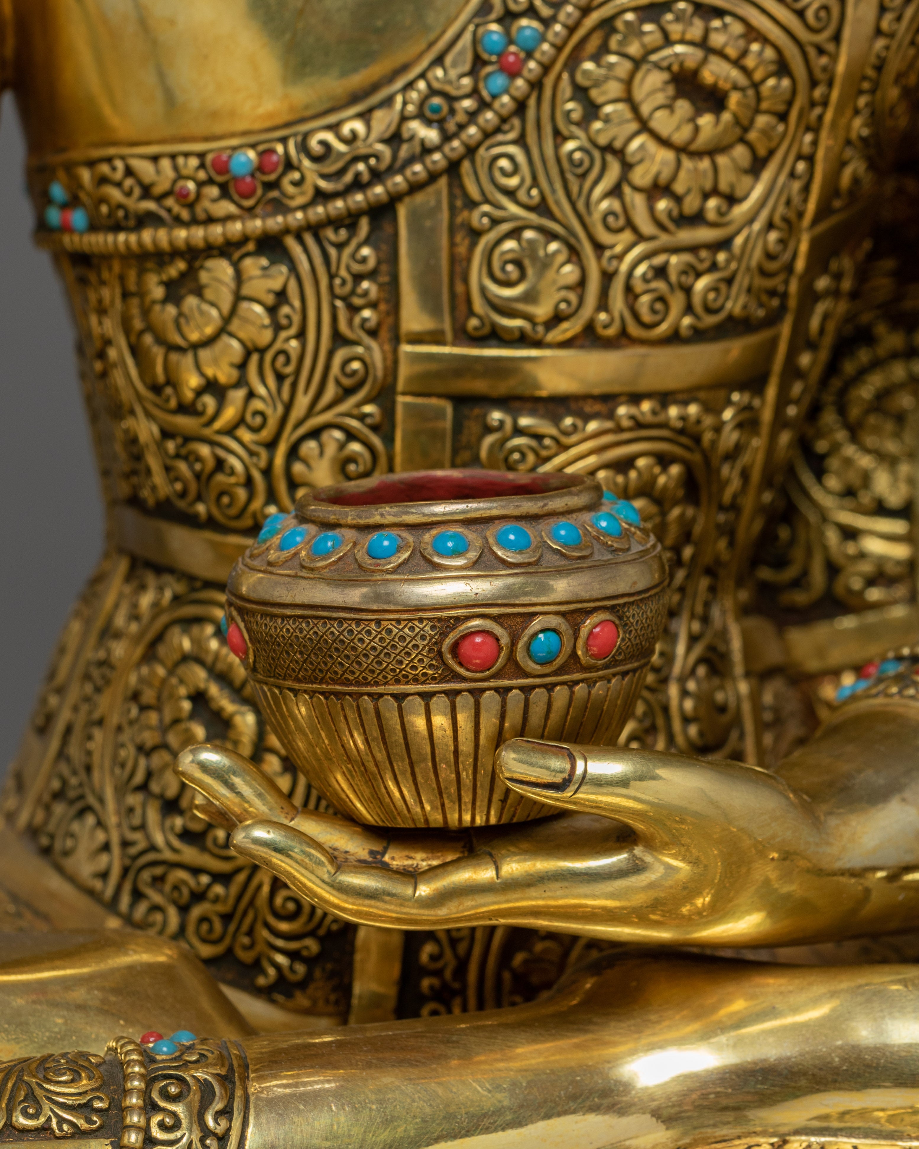 Shakyamuni Buddha Statue: The Divine Dharma Teacher