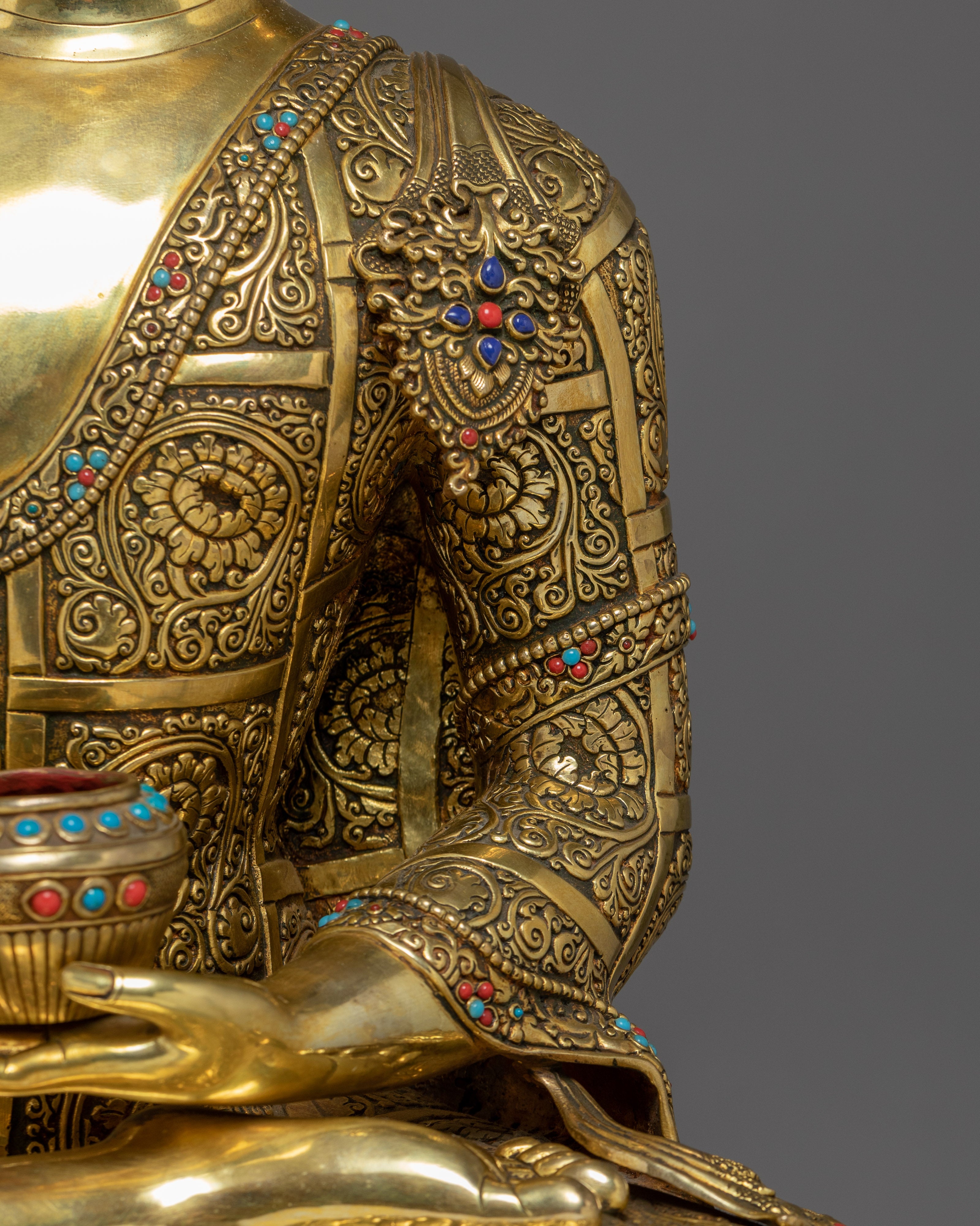 Shakyamuni Buddha Statue: The Divine Dharma Teacher