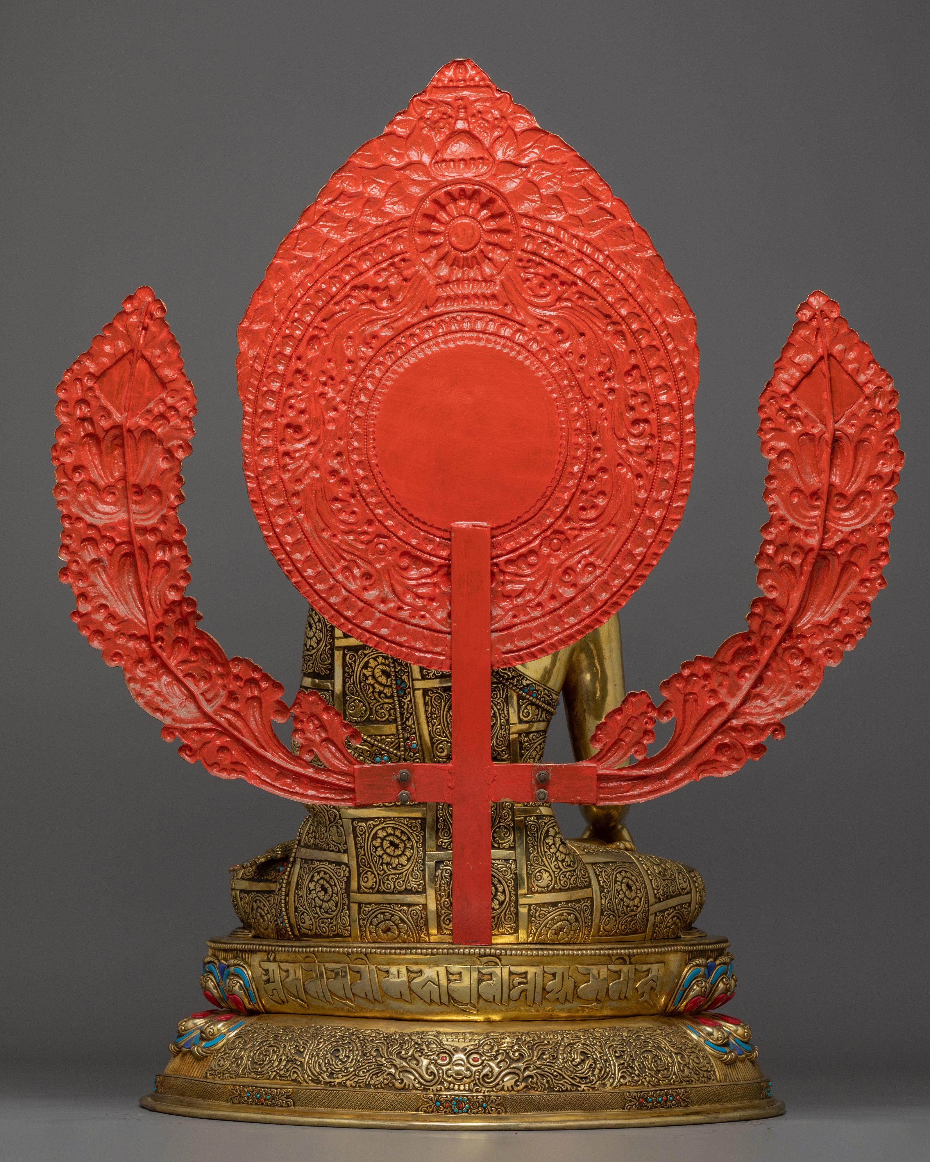 Shakyamuni Buddha Statue: The Divine Dharma Teacher