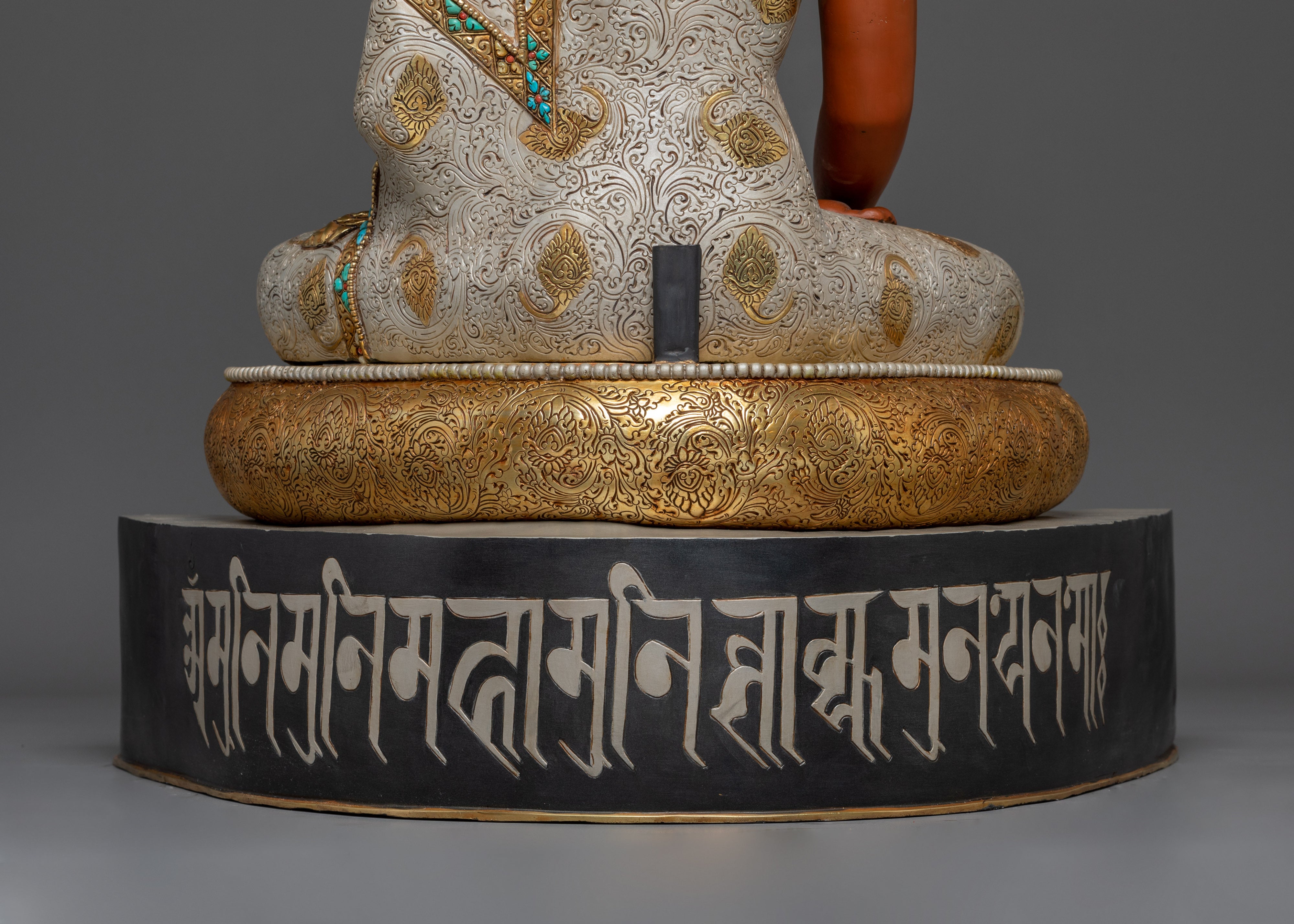 Shakyamuni Buddha Statue: Handmade Copper Art