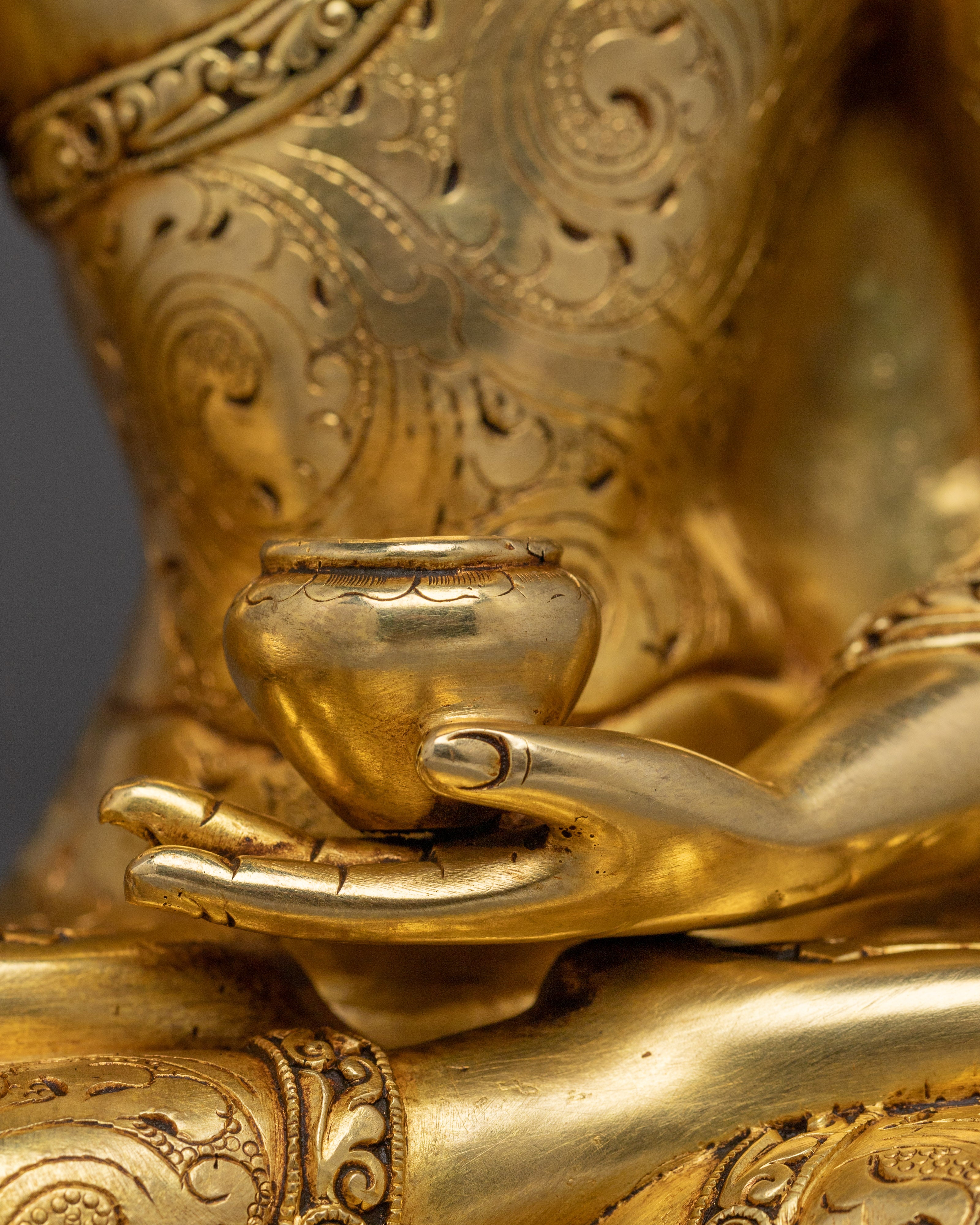 Gautama Buddha Statue: Sage of the Shakyas