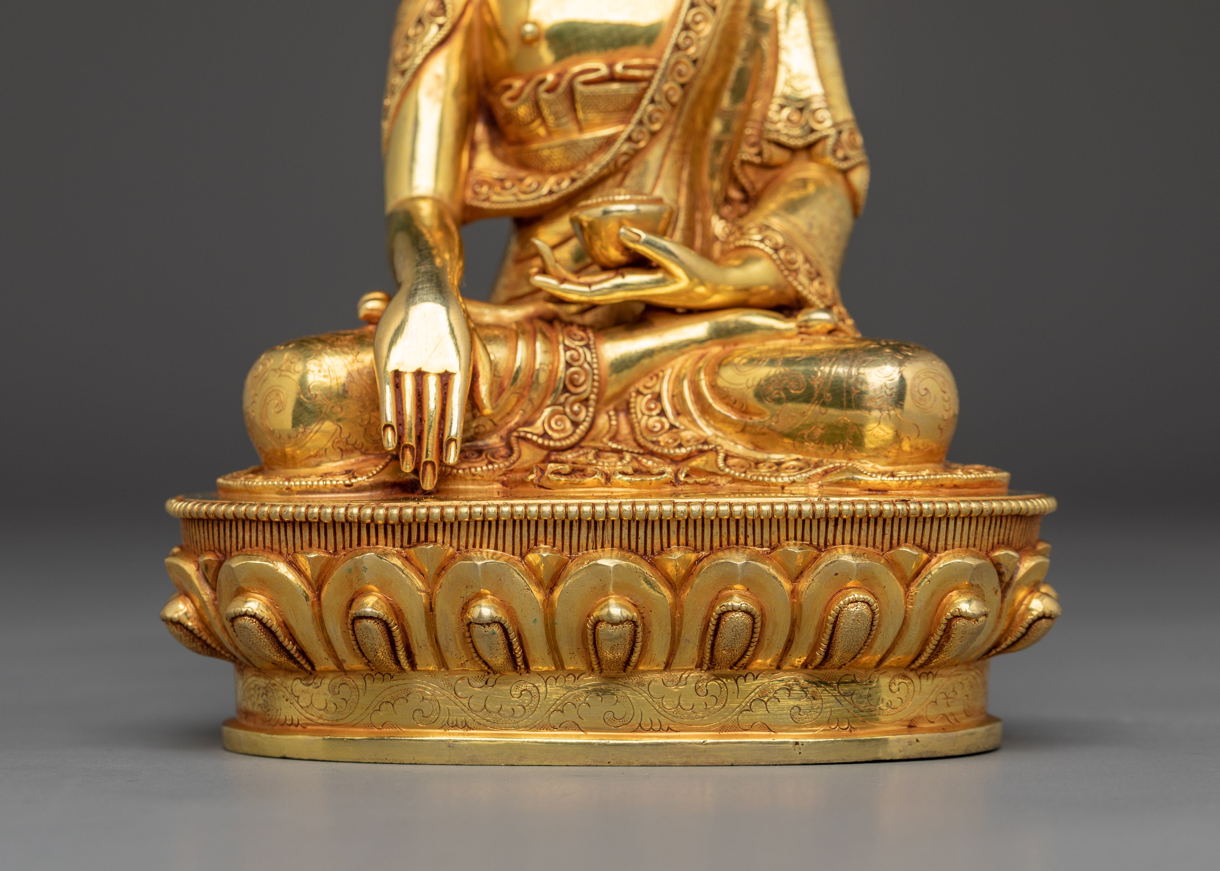 Enlightenment Icon Shakyamuni Buddha | Gold Gilded Nepali Statue