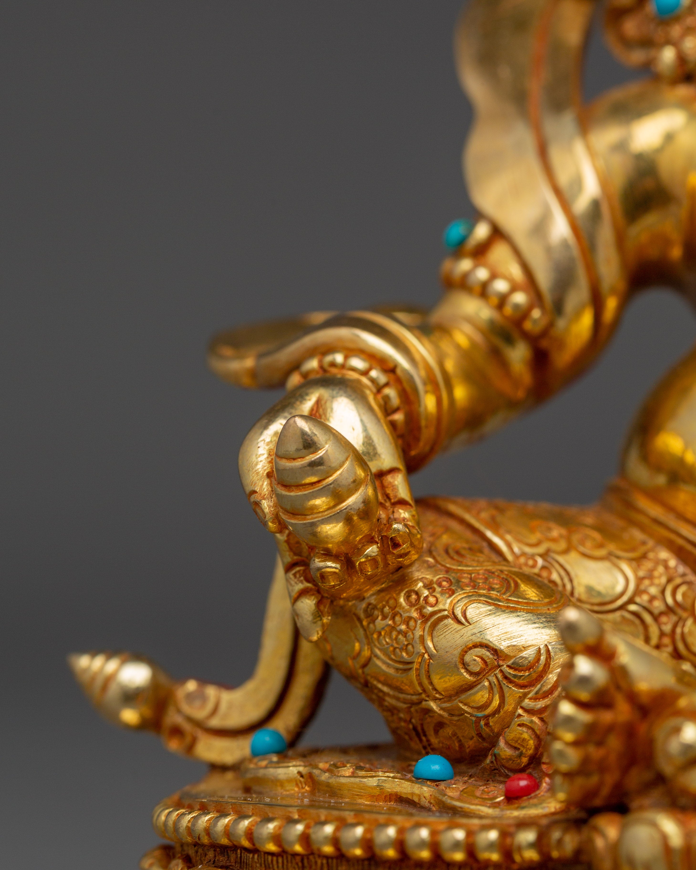 Dzambhala Statue: Buddhist Wealth Lord