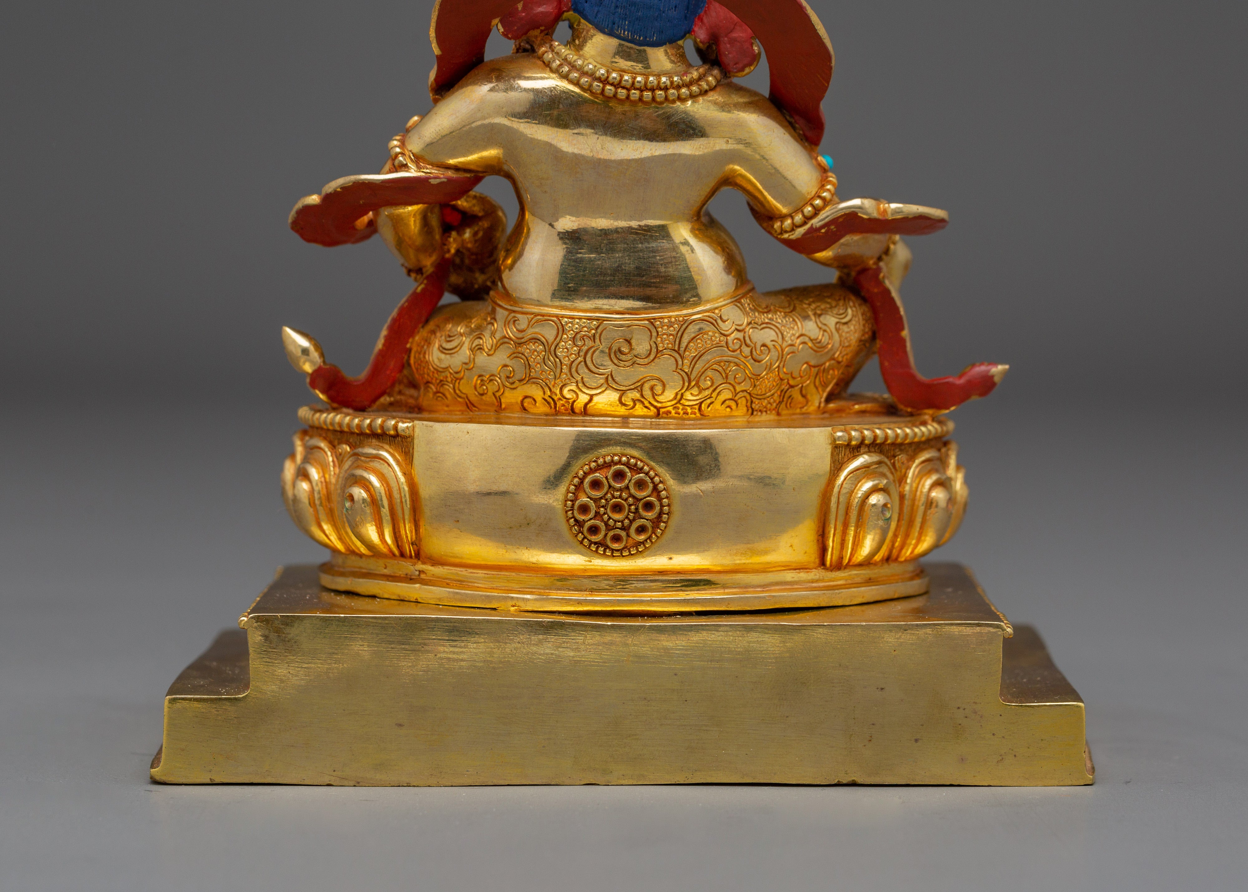 Dzambhala Statue: Buddhist Wealth Lord