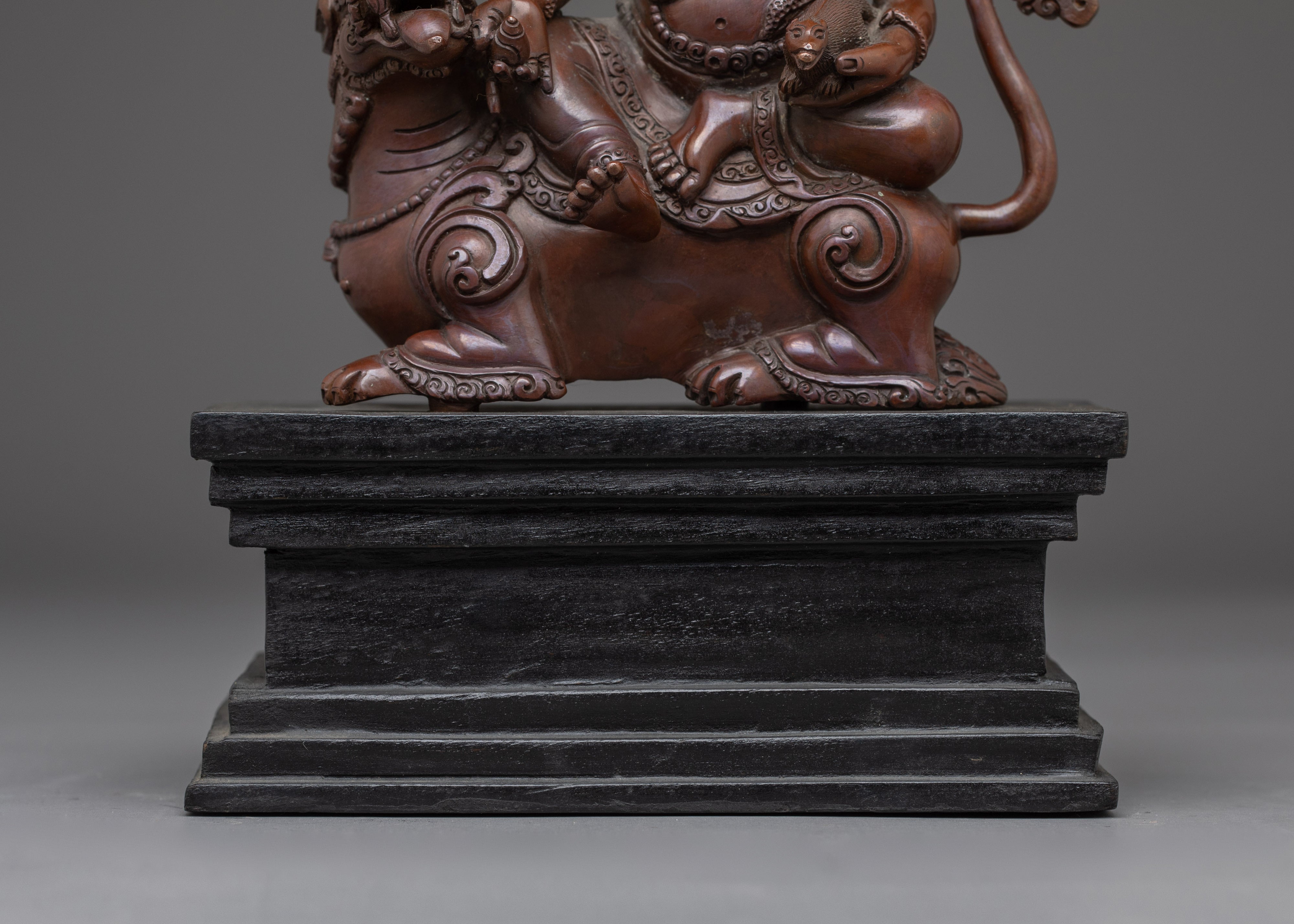 Namtoshe Statue: Guardian of the North