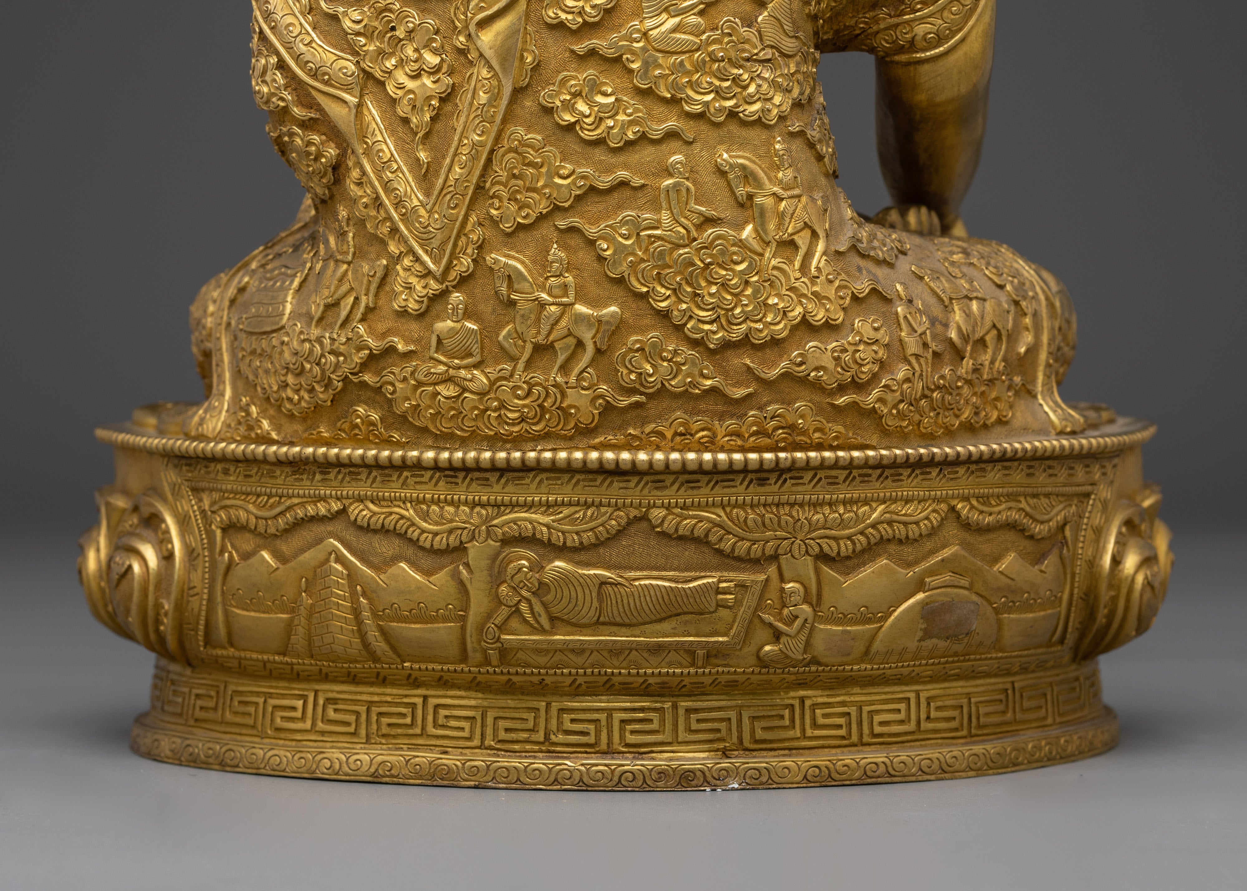 Shakyamuni Buddha Statue: Traditional Gautama Buddha