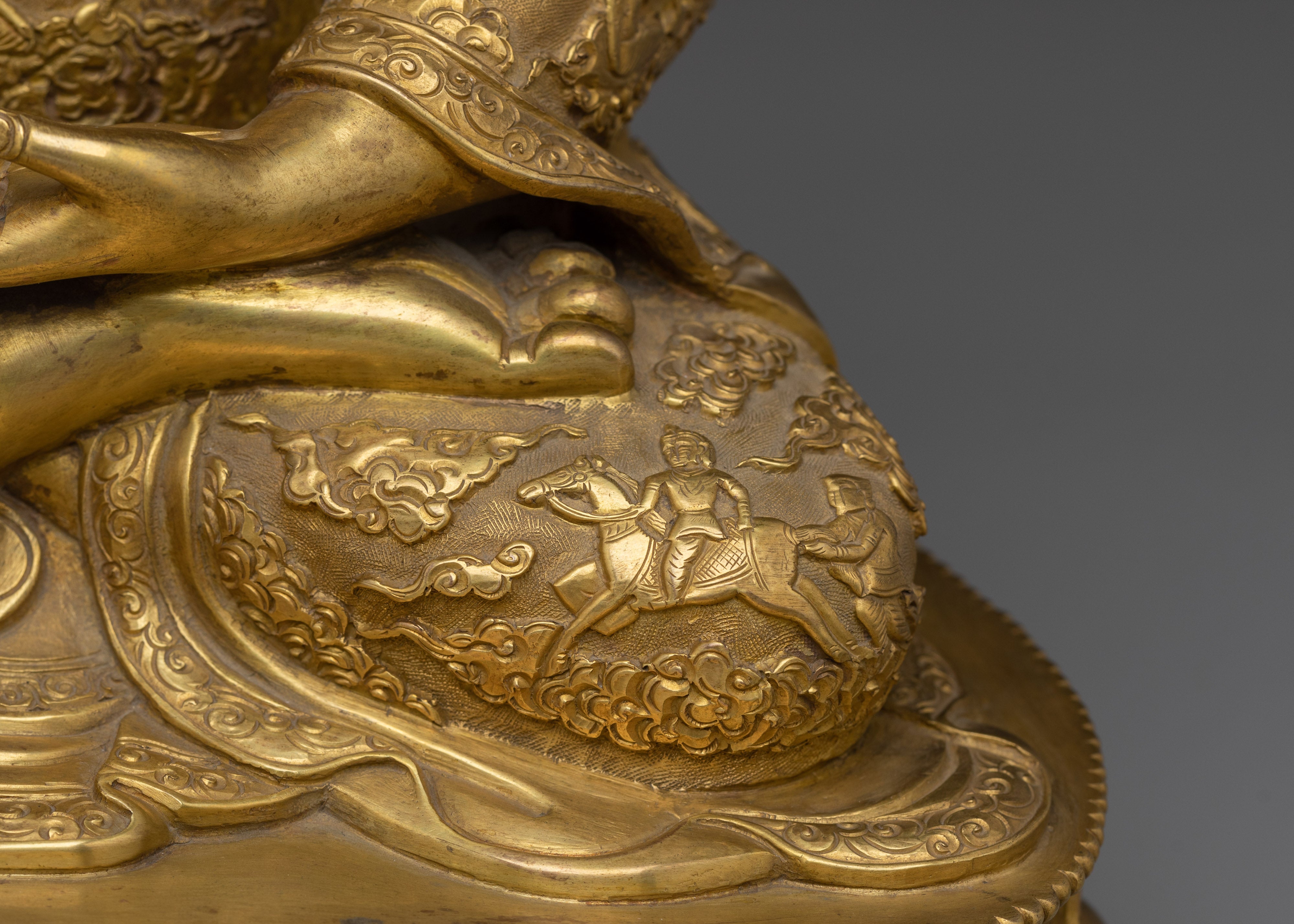 Shakyamuni Buddha Statue: Traditional Gautama Buddha