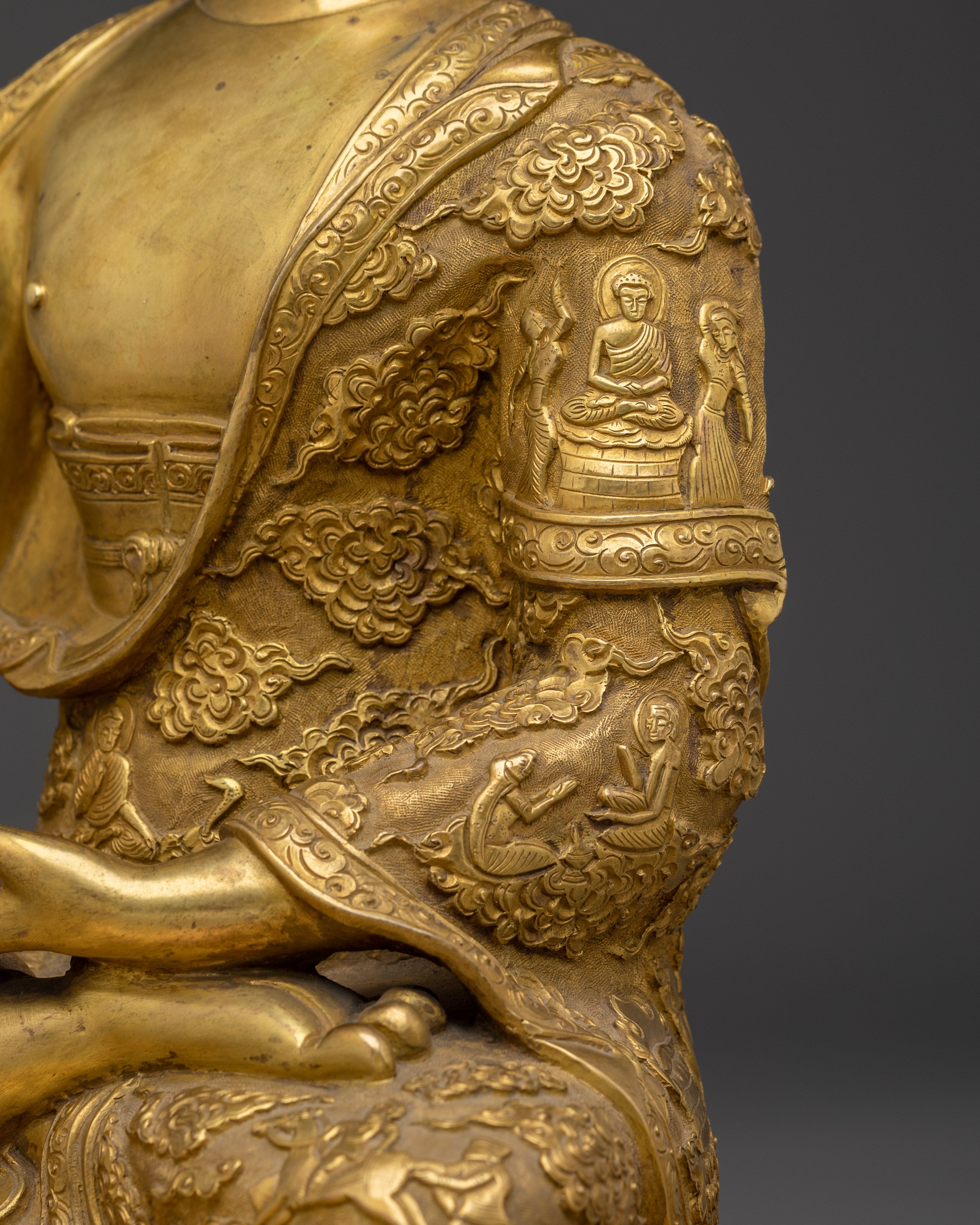 Shakyamuni Buddha Statue: Traditional Gautama Buddha