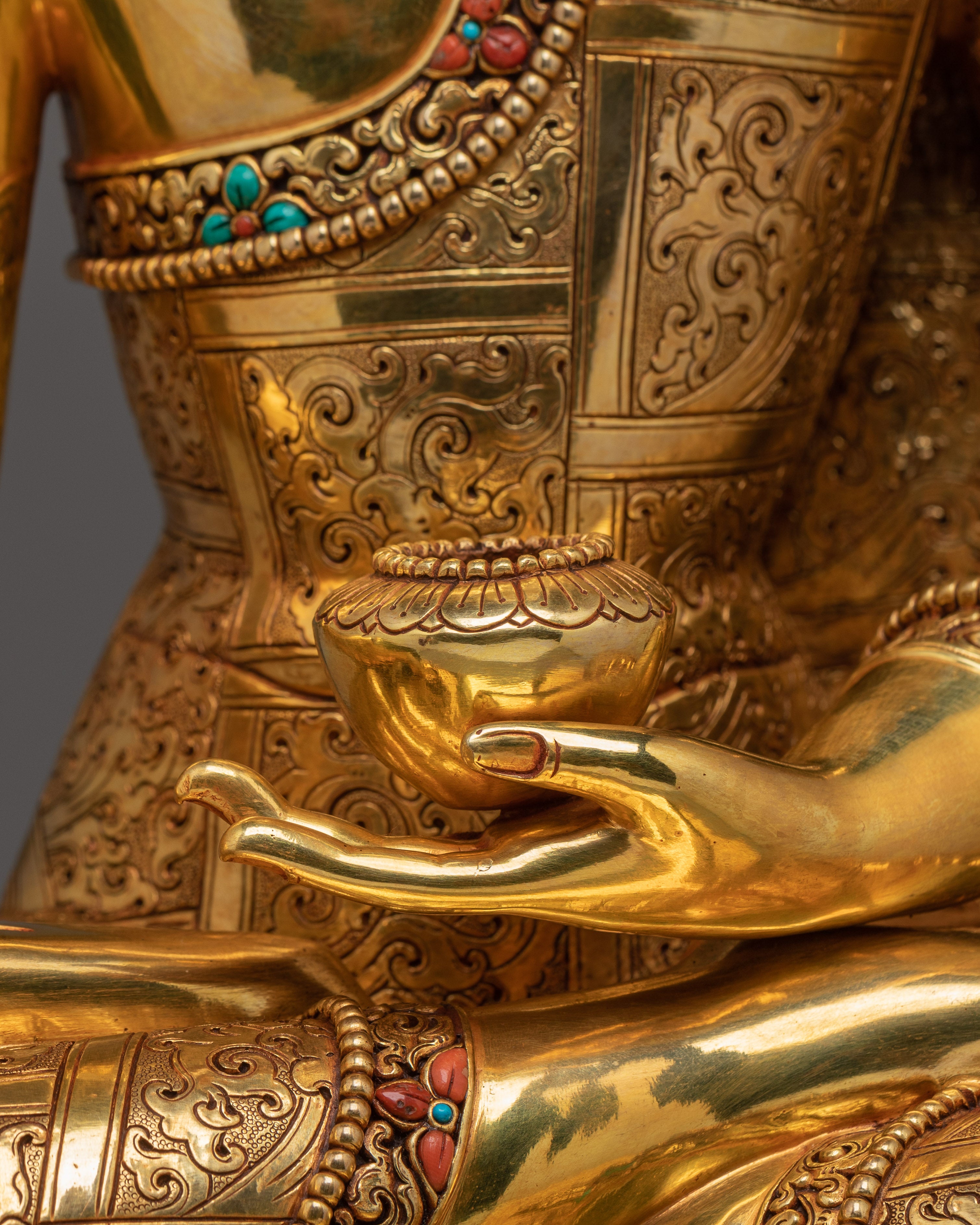 Enlightened Golden Shakyamuni Buddha Artwork | Mindfulness Sculpture