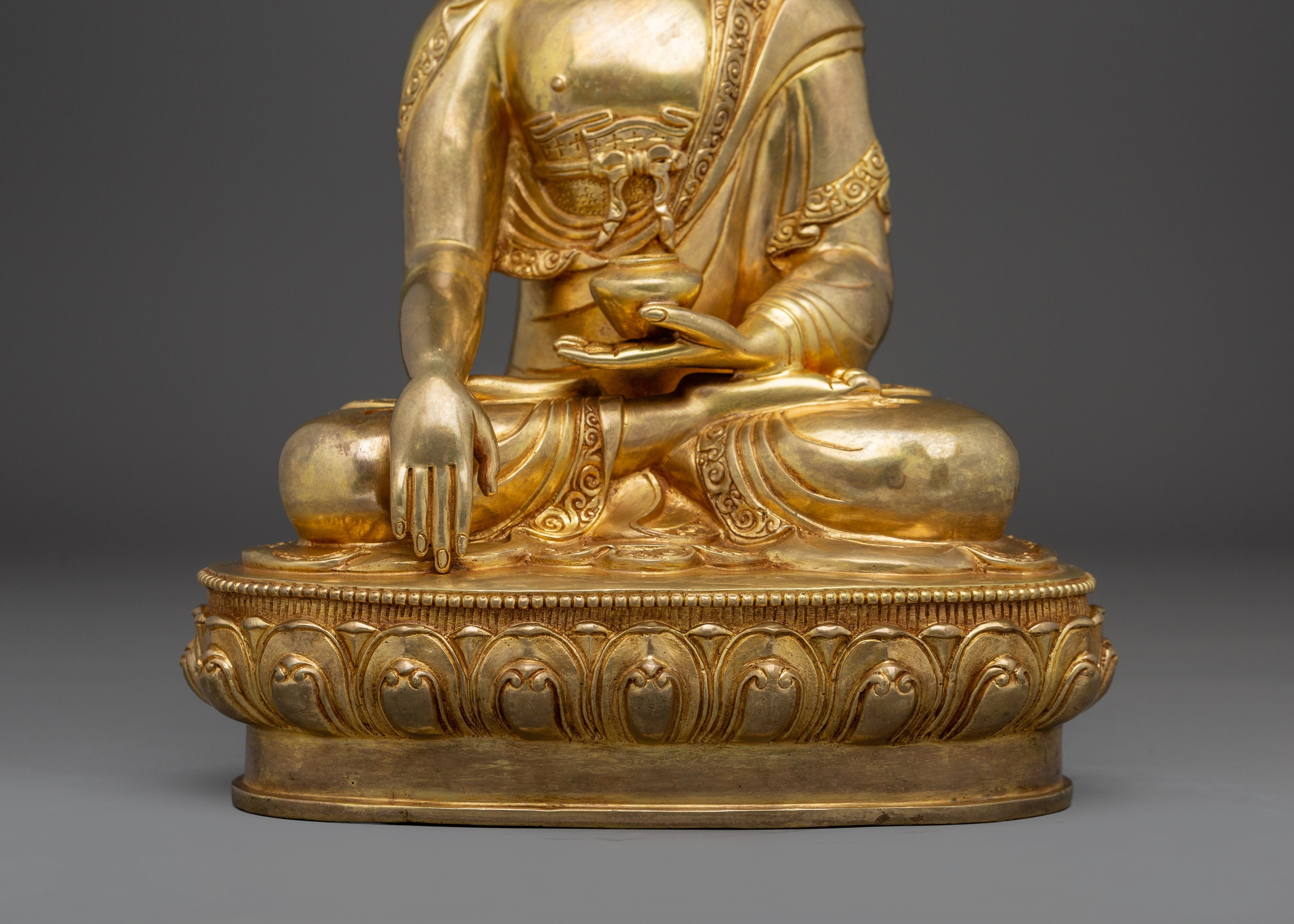 Shakyamuni Buddha, Light of the Enlightened One | Lotus Seated Historical Teacher