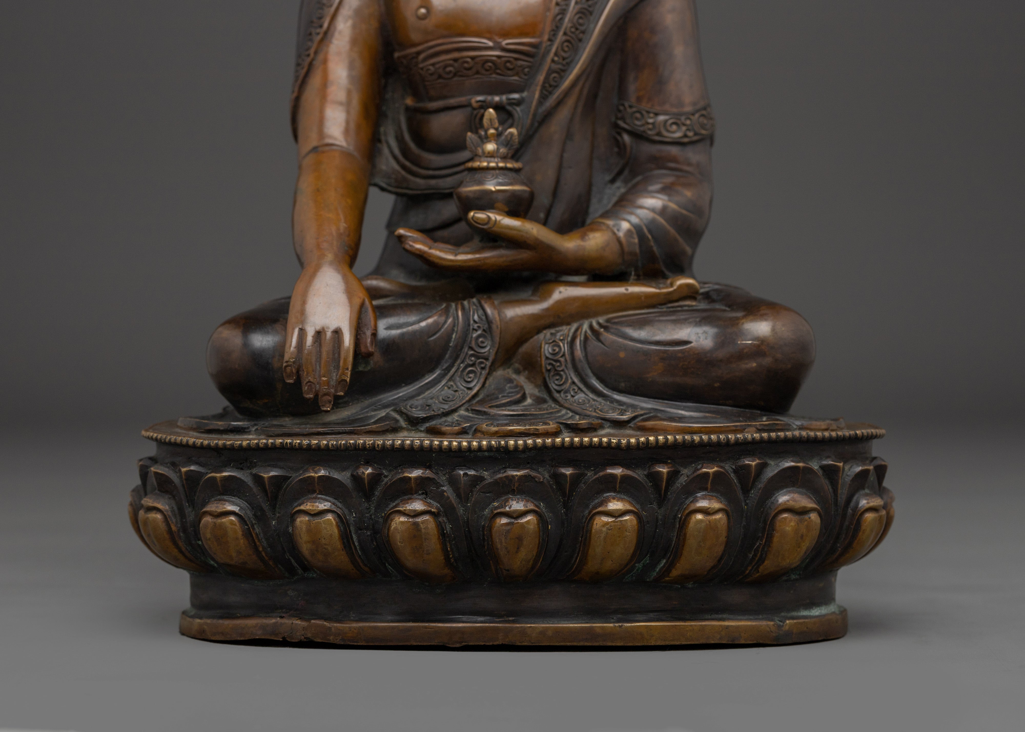 Shakyamuni Buddha Statue: The Founder of Dharma