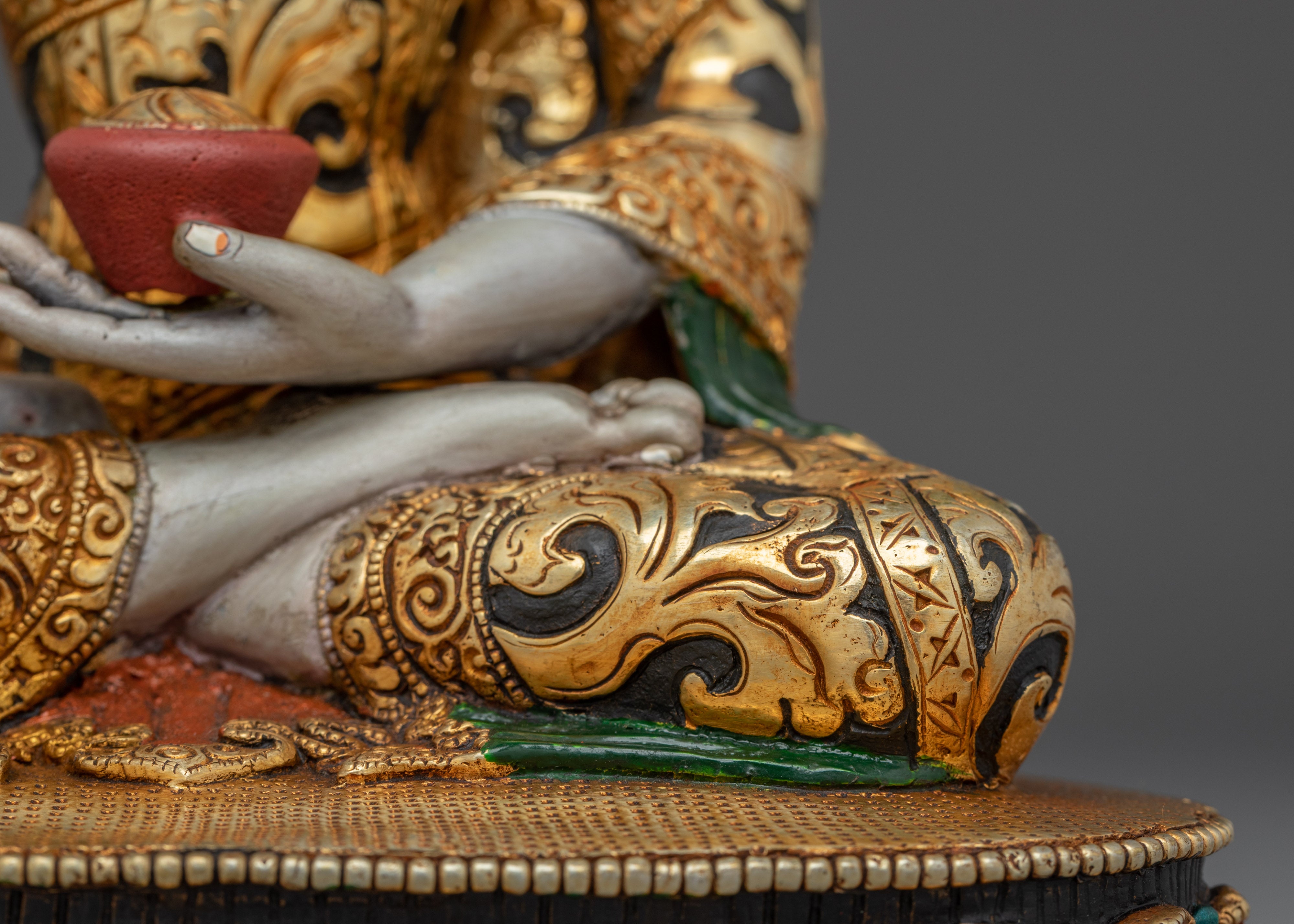 Shakyamuni Buddha Statue: Handmade Copper Artwork