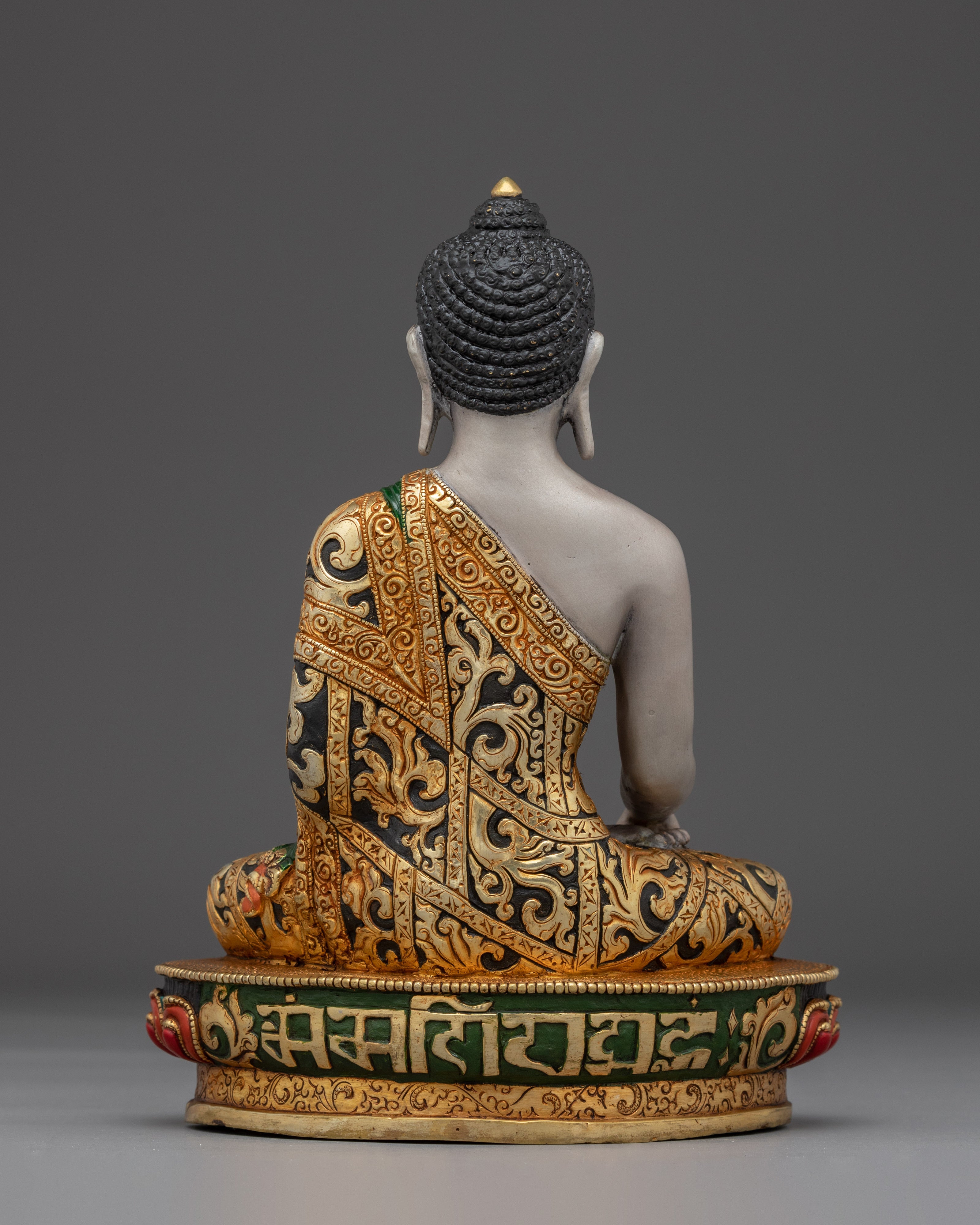 Shakyamuni Buddha Statue: Handmade Copper Artwork