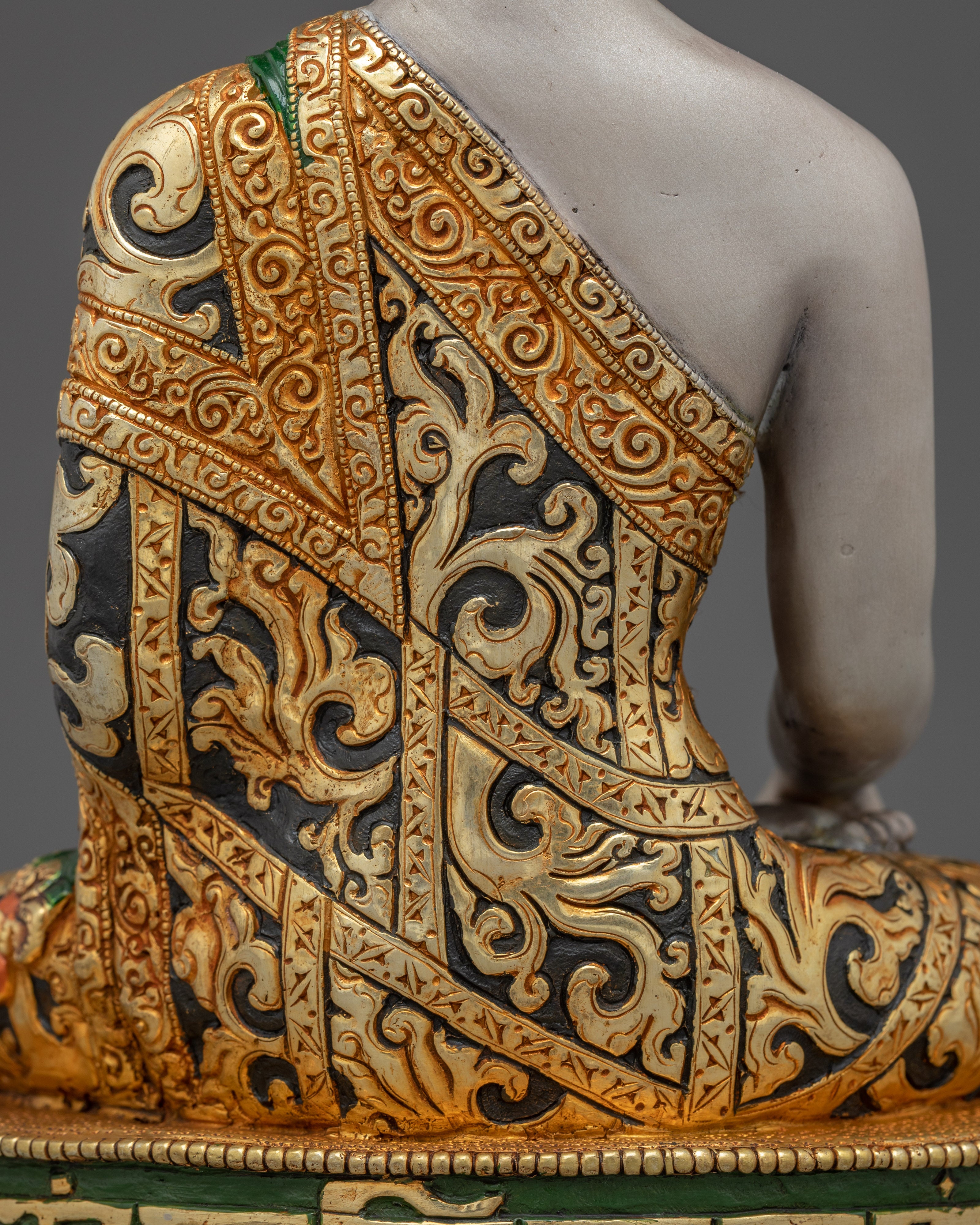 Shakyamuni Buddha Statue: Handmade Copper Artwork