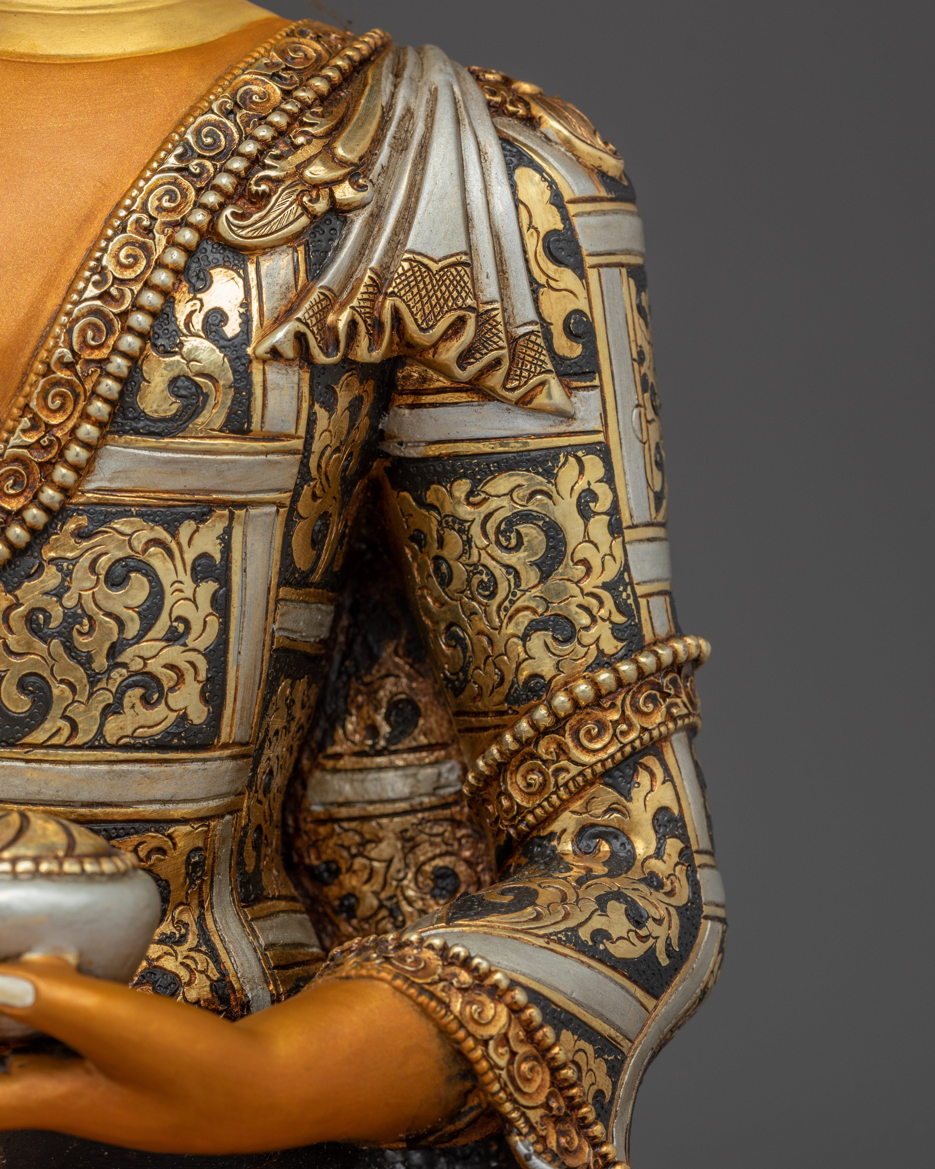 Golden Copper Shakyamuni Buddha statue for Meditation