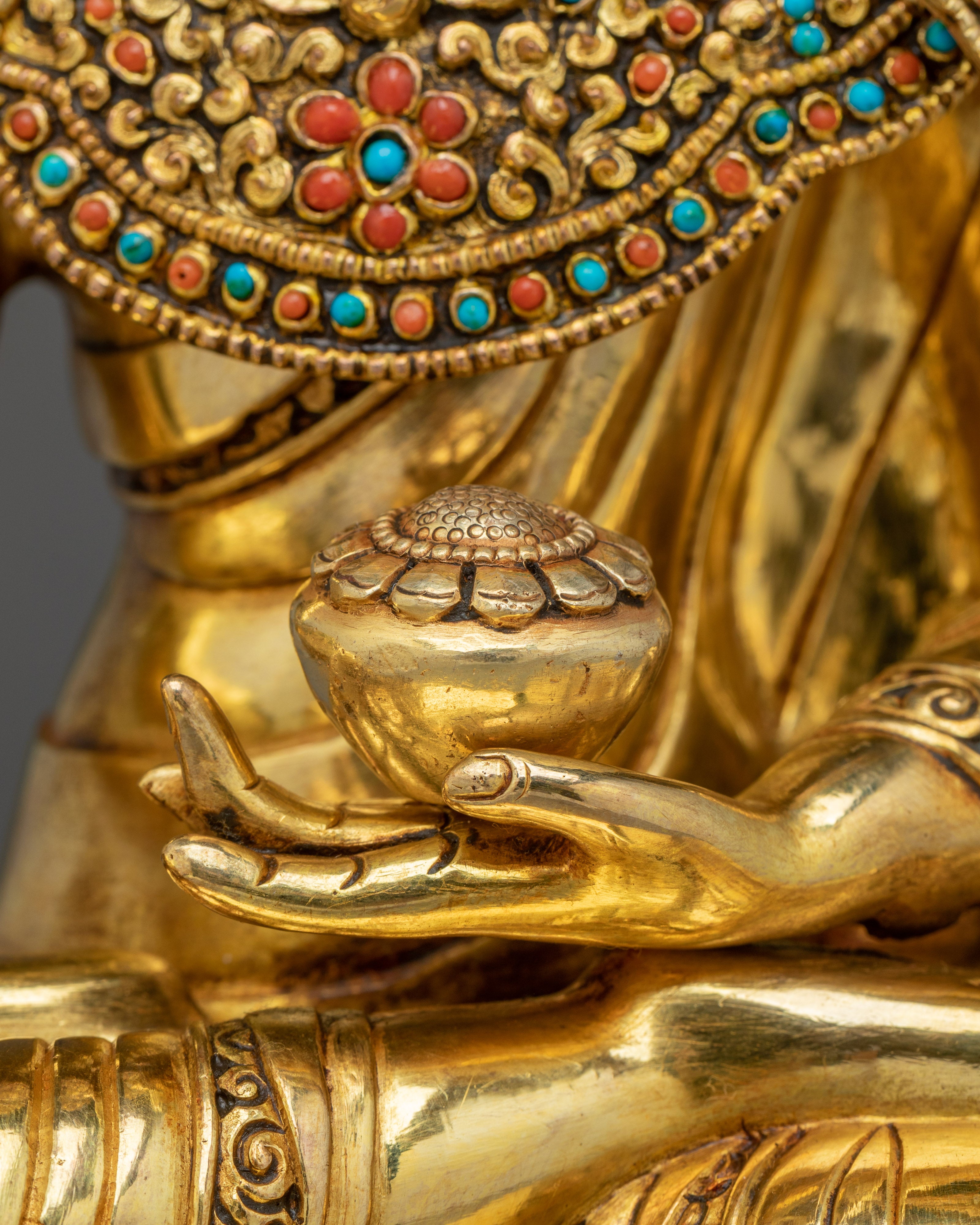 Crown Shakyamuni Buddha, Enlightened Sovereign | Regal Enlightened King