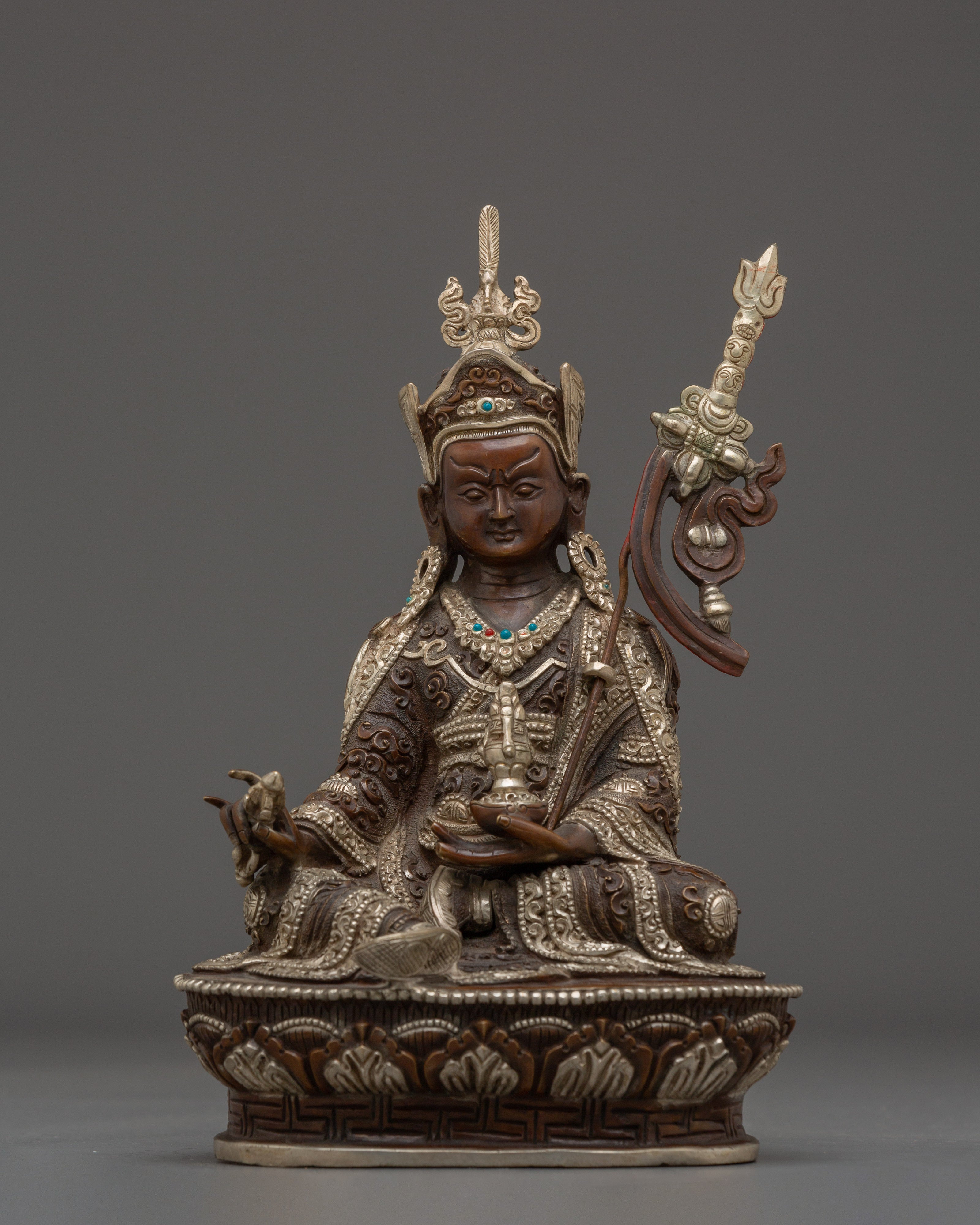 oxidized-and-silver-plated-guru-rinpoche-statue