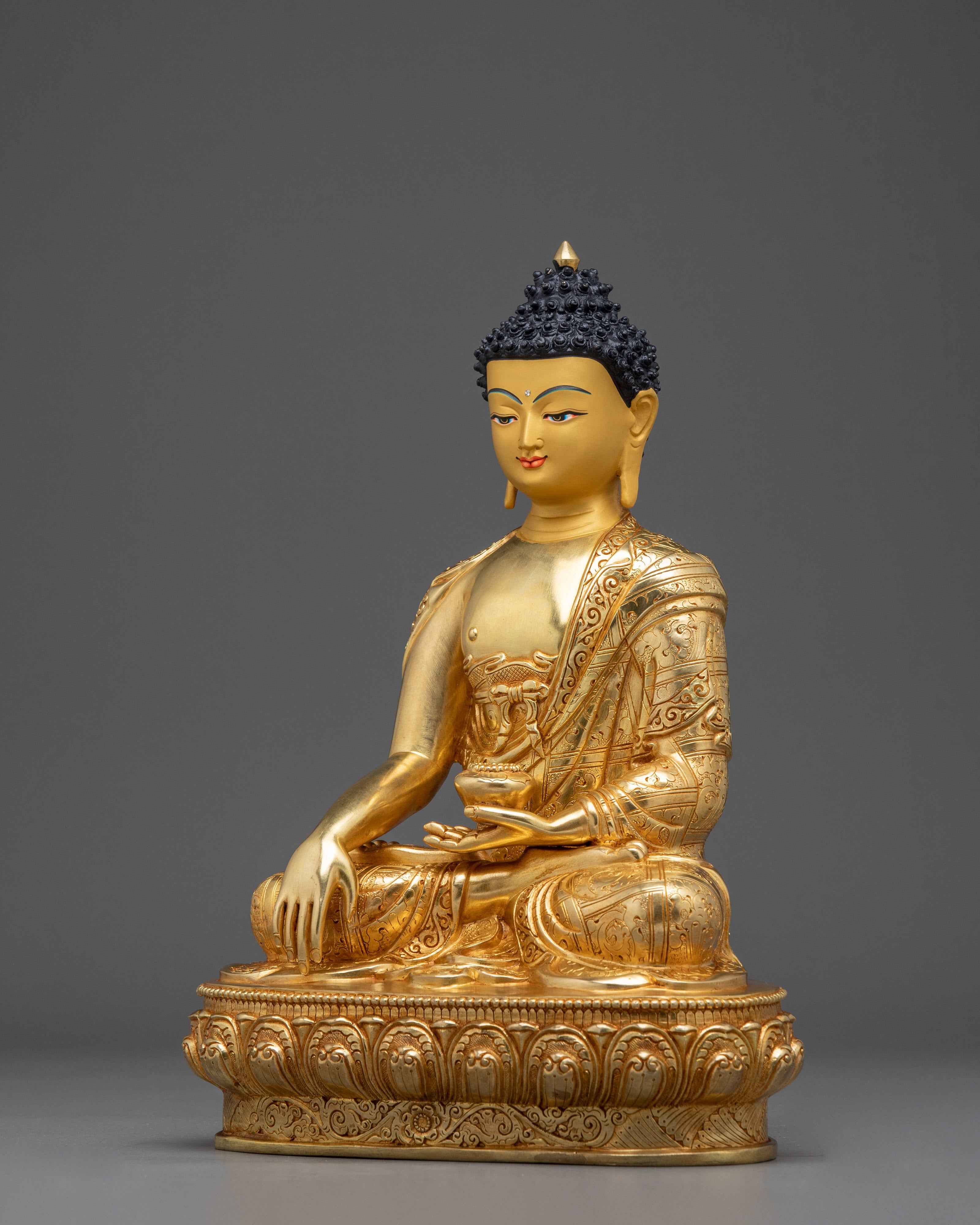 Shakyamuni Buddha Statue: Founder of Buddhism
