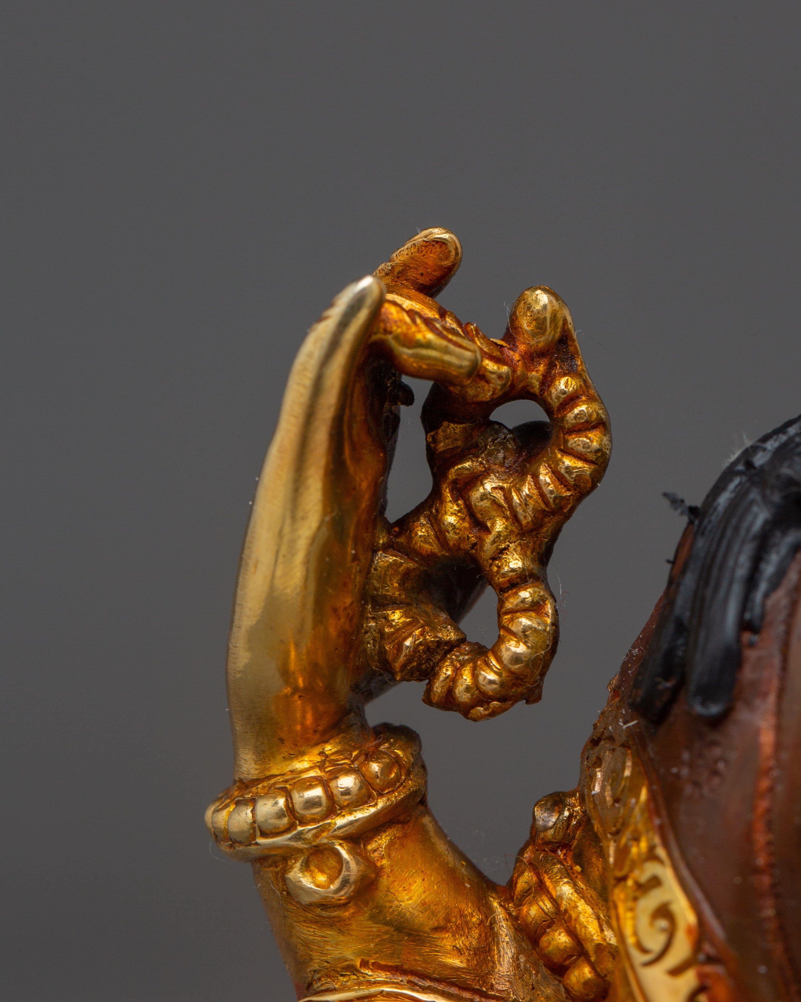 Saraswati Statue: The Goddess of Knowledge