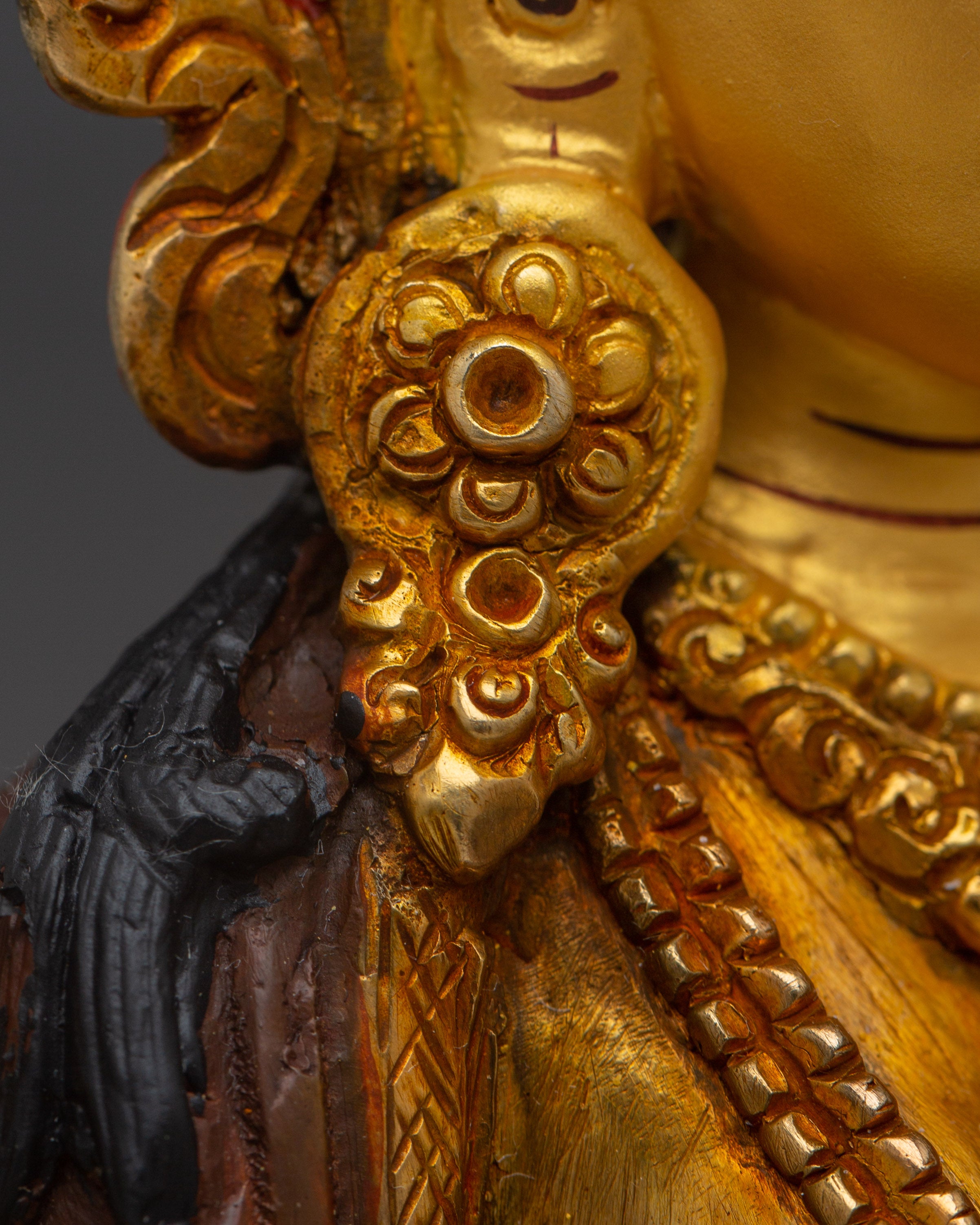 Saraswati Statue: The Goddess of Knowledge