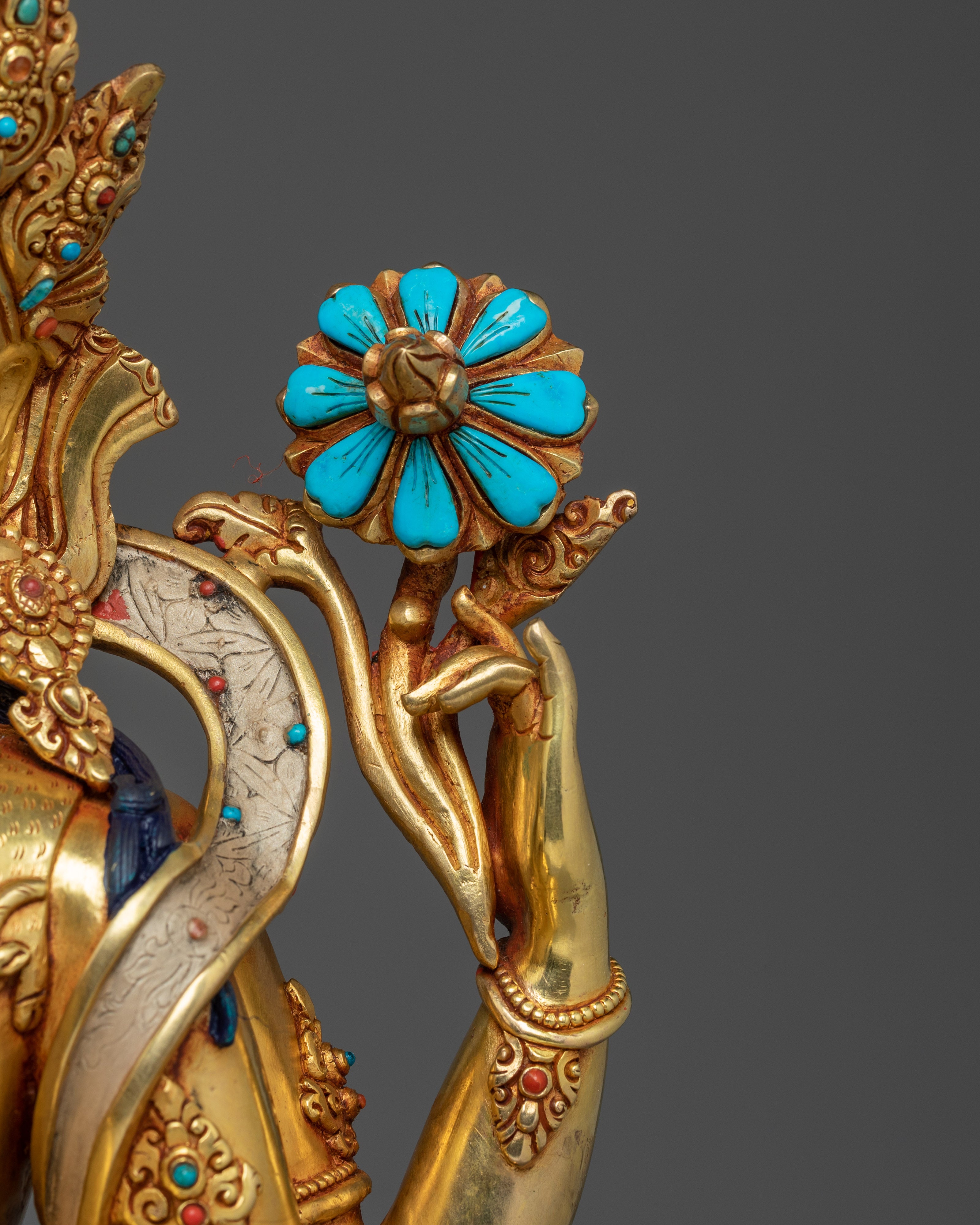 Handmade Golden Chenrezig Statue: Divine Buddhist Bodhisattva