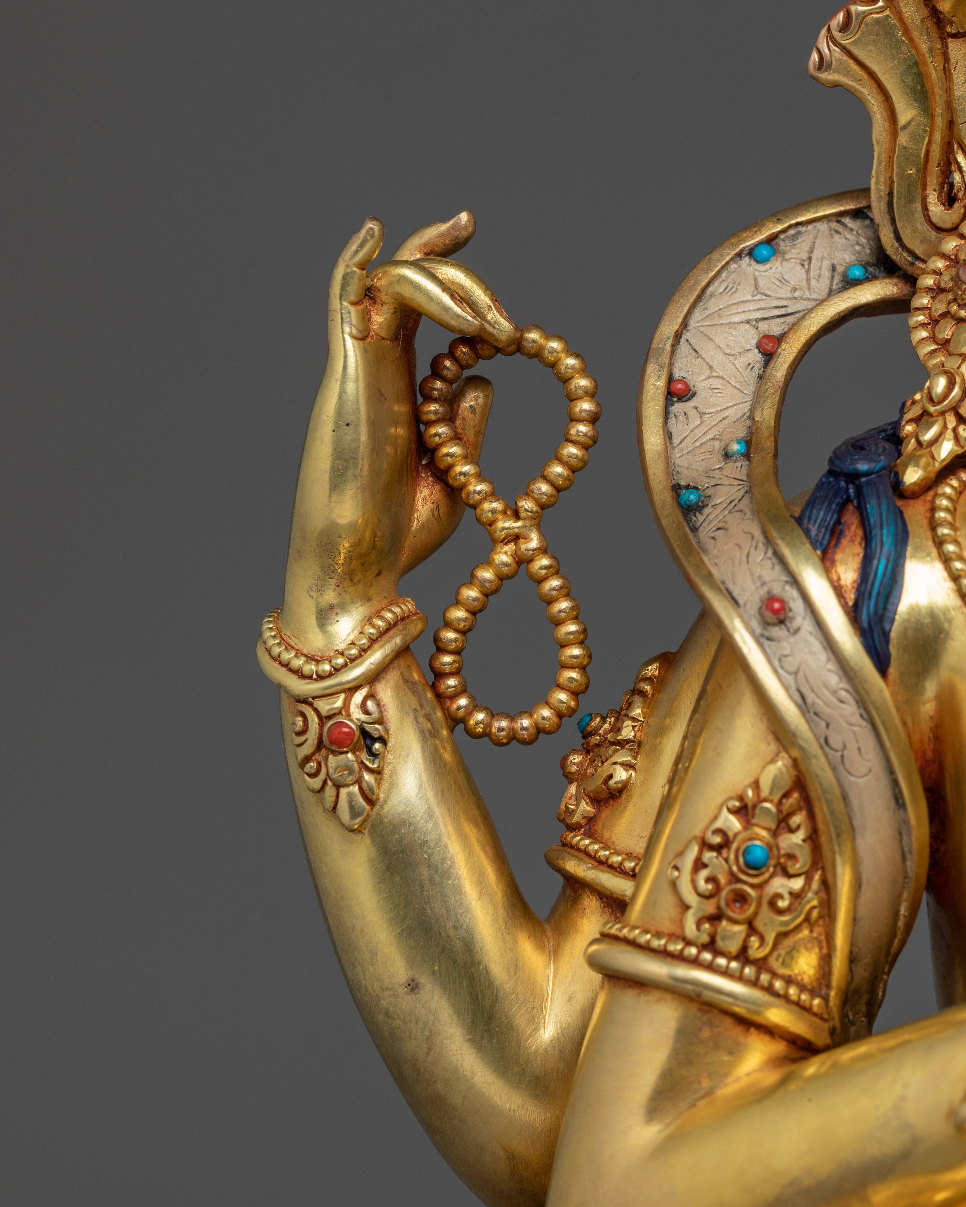 Handmade Golden Chenrezig Statue: Divine Buddhist Bodhisattva