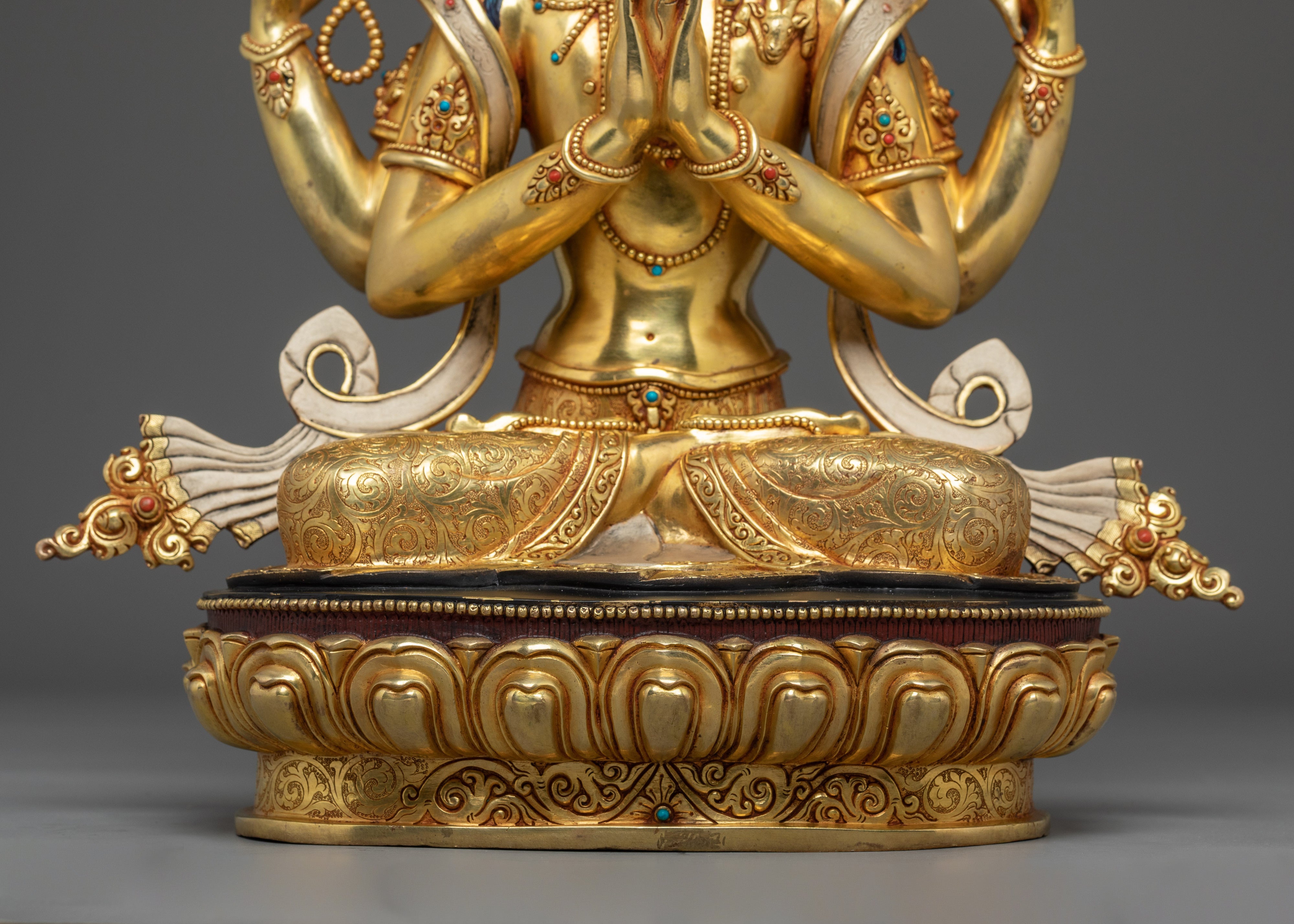 Handmade Golden Chenrezig Statue: Divine Buddhist Bodhisattva