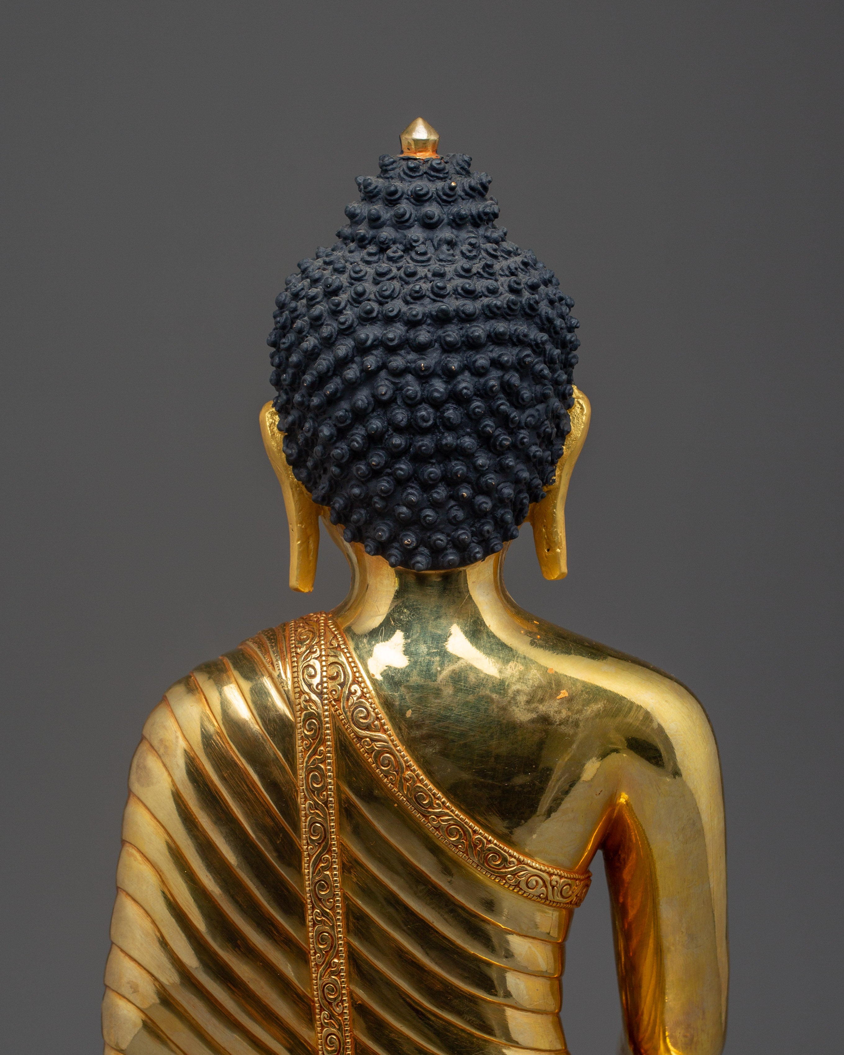 Shakyamuni Buddha Statue with a Radiant Halo