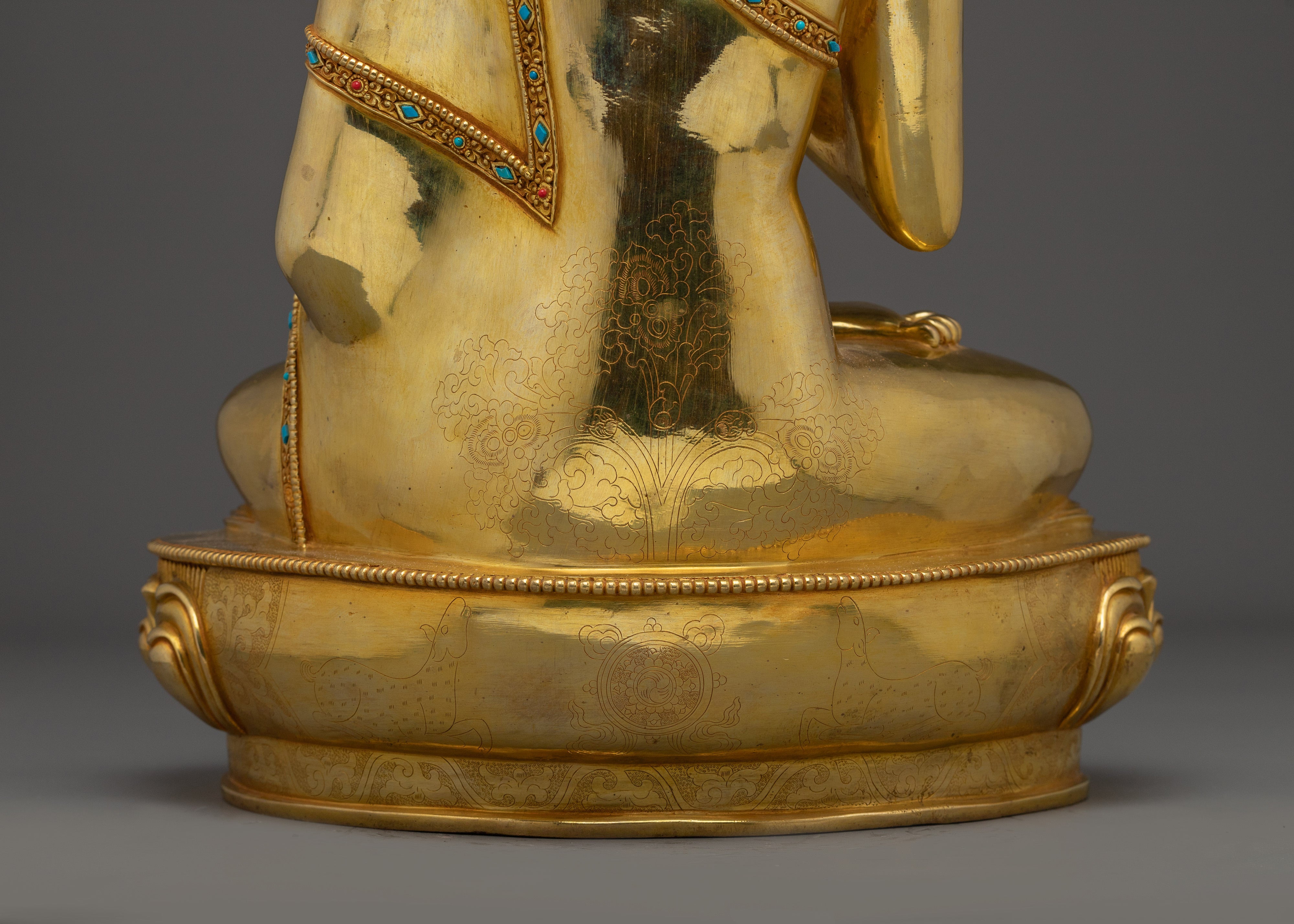 Vairocana Statue Art: The Cosmic Buddha