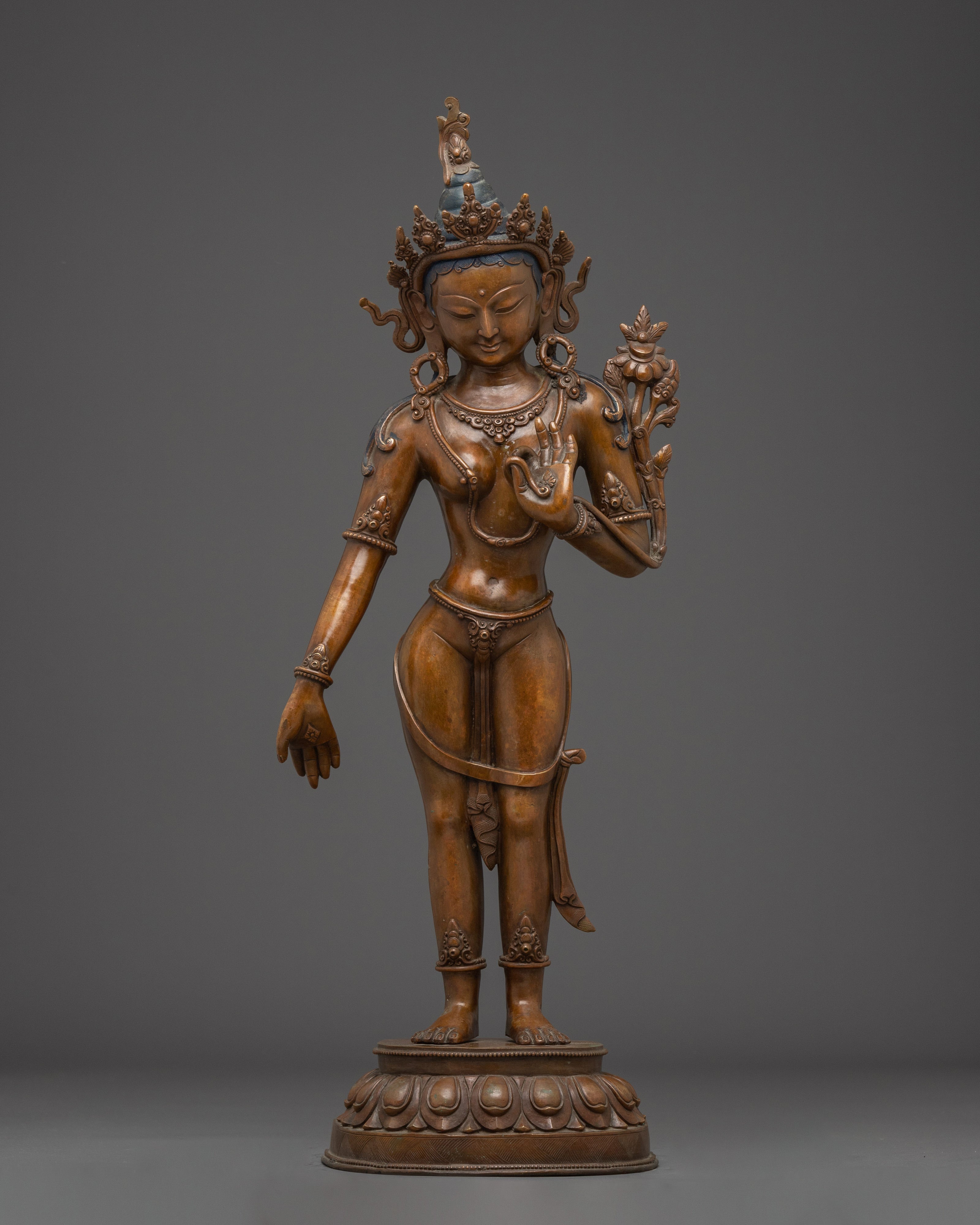 standing-tara