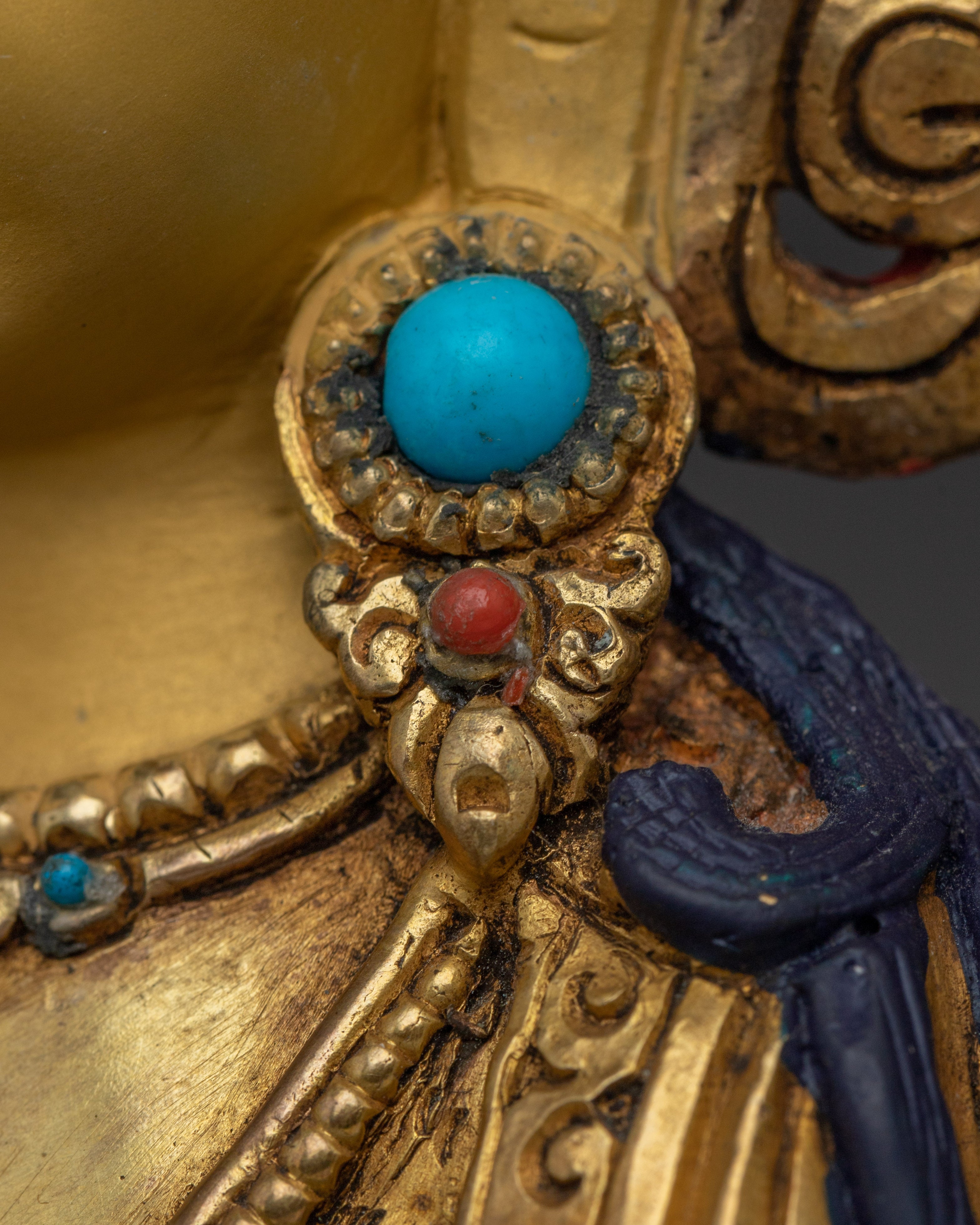 Avalokiteshvara Statue: The compassionate Bodhisattva