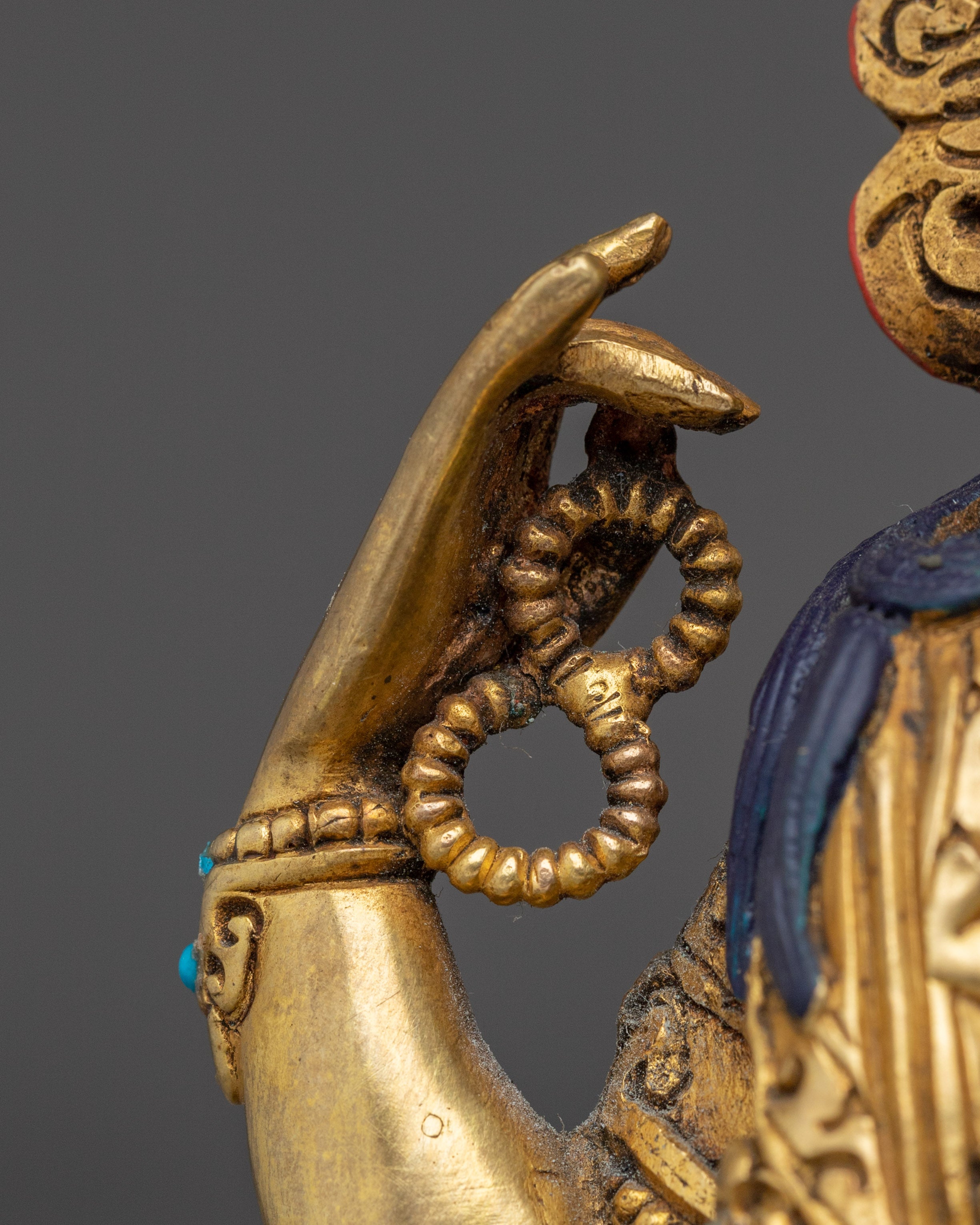 Avalokiteshvara Statue: The compassionate Bodhisattva