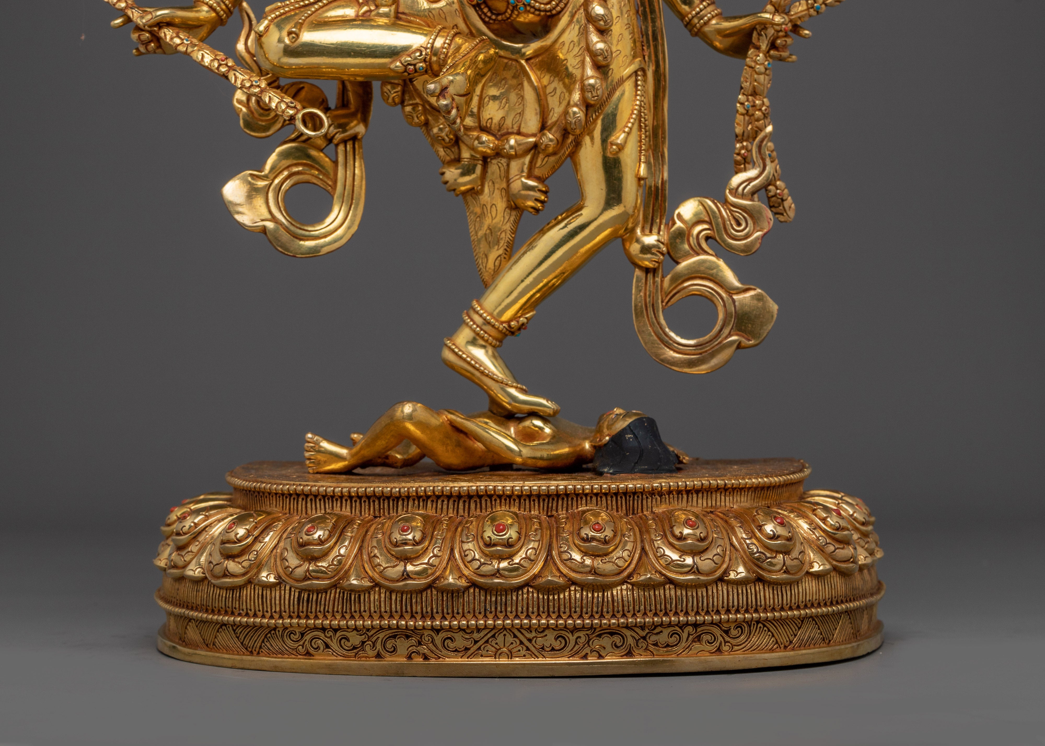 Goddess Kurukulla Statue: The Powerful Enchantress