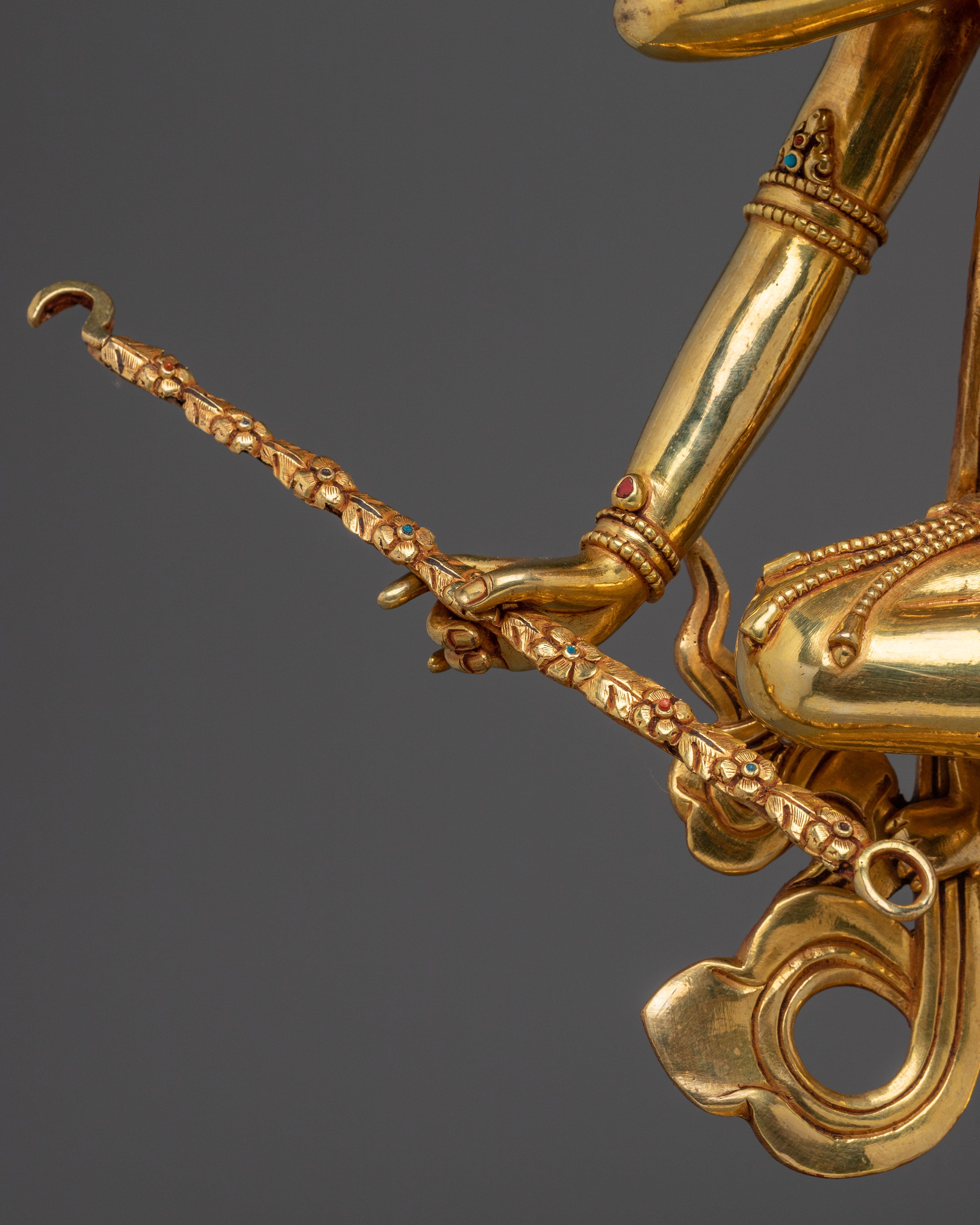 Goddess Kurukulla Statue: The Powerful Enchantress