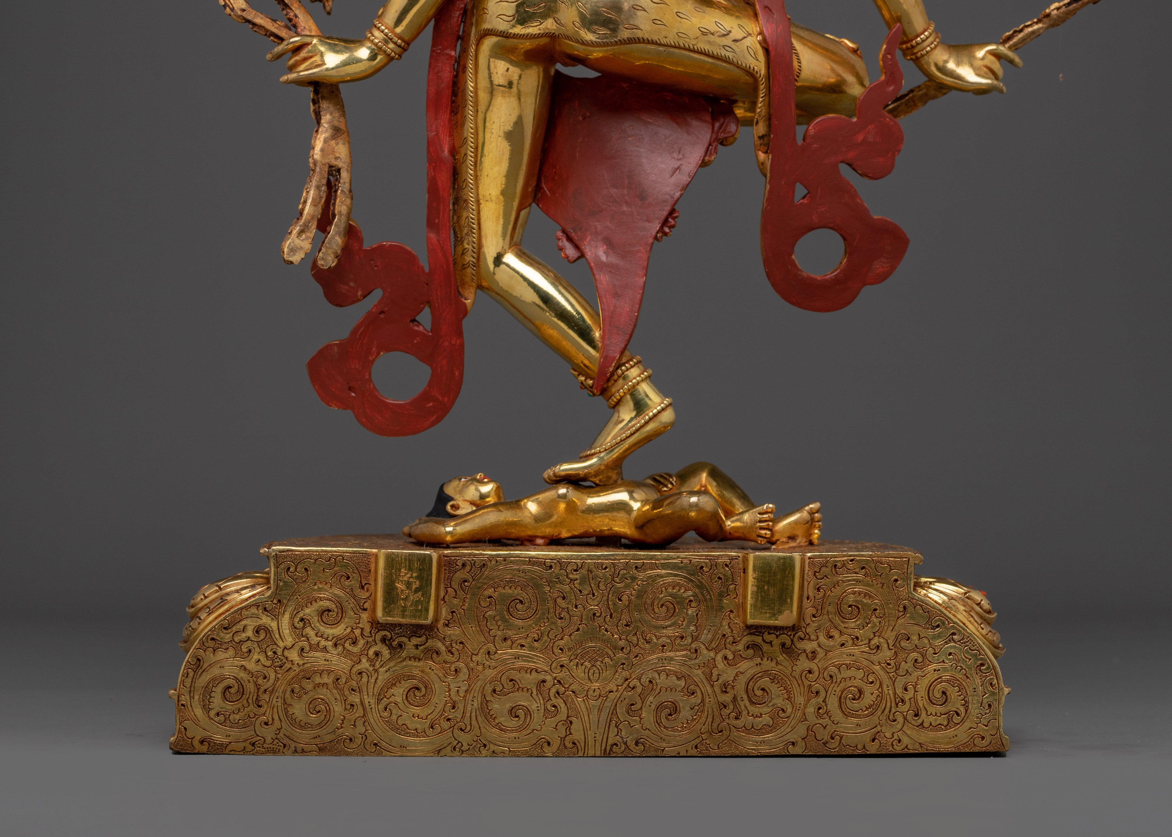 Goddess Kurukulla Statue: The Powerful Enchantress