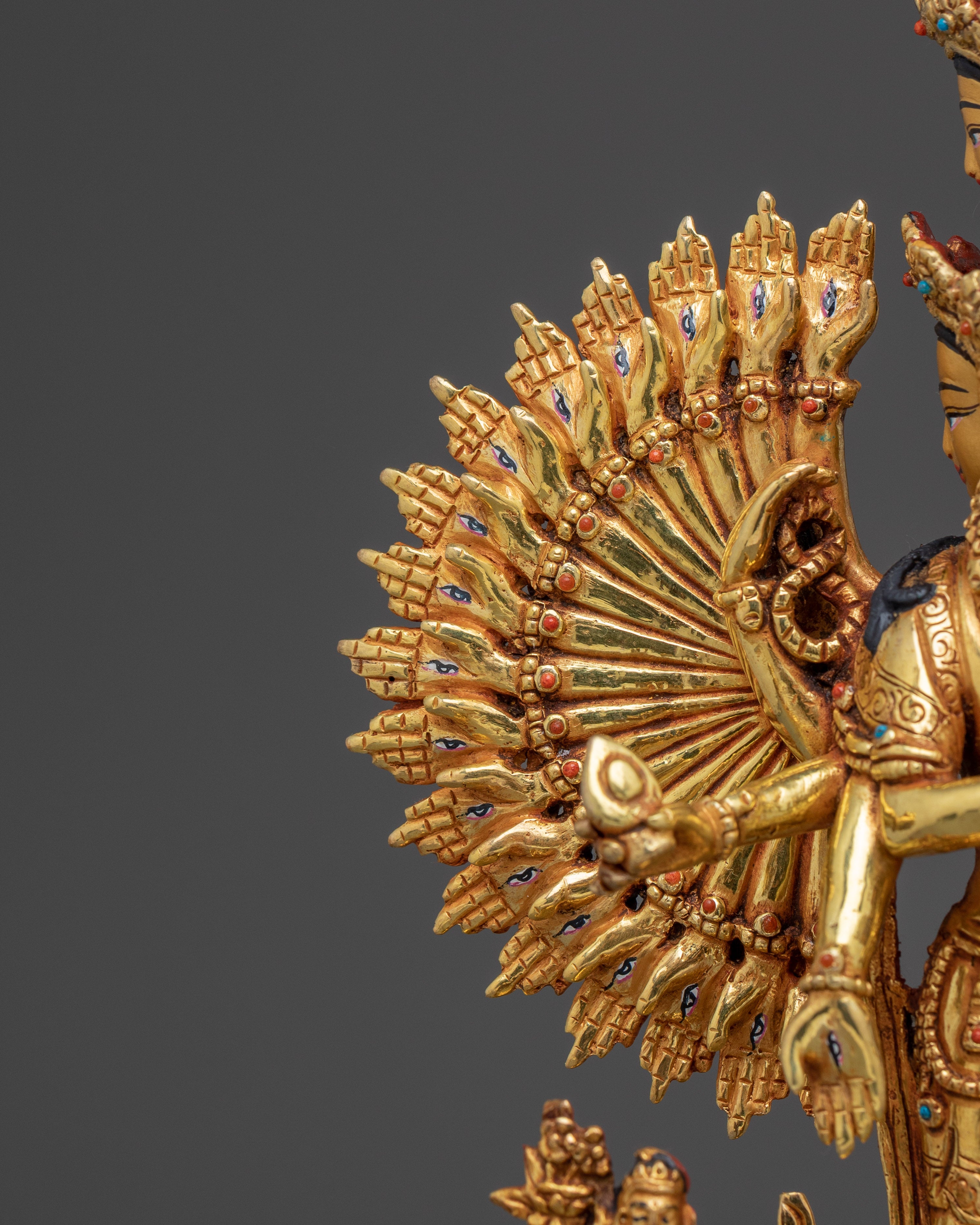 1000 Armed Chenrezig Statue: Compassionate Bodhisattva
