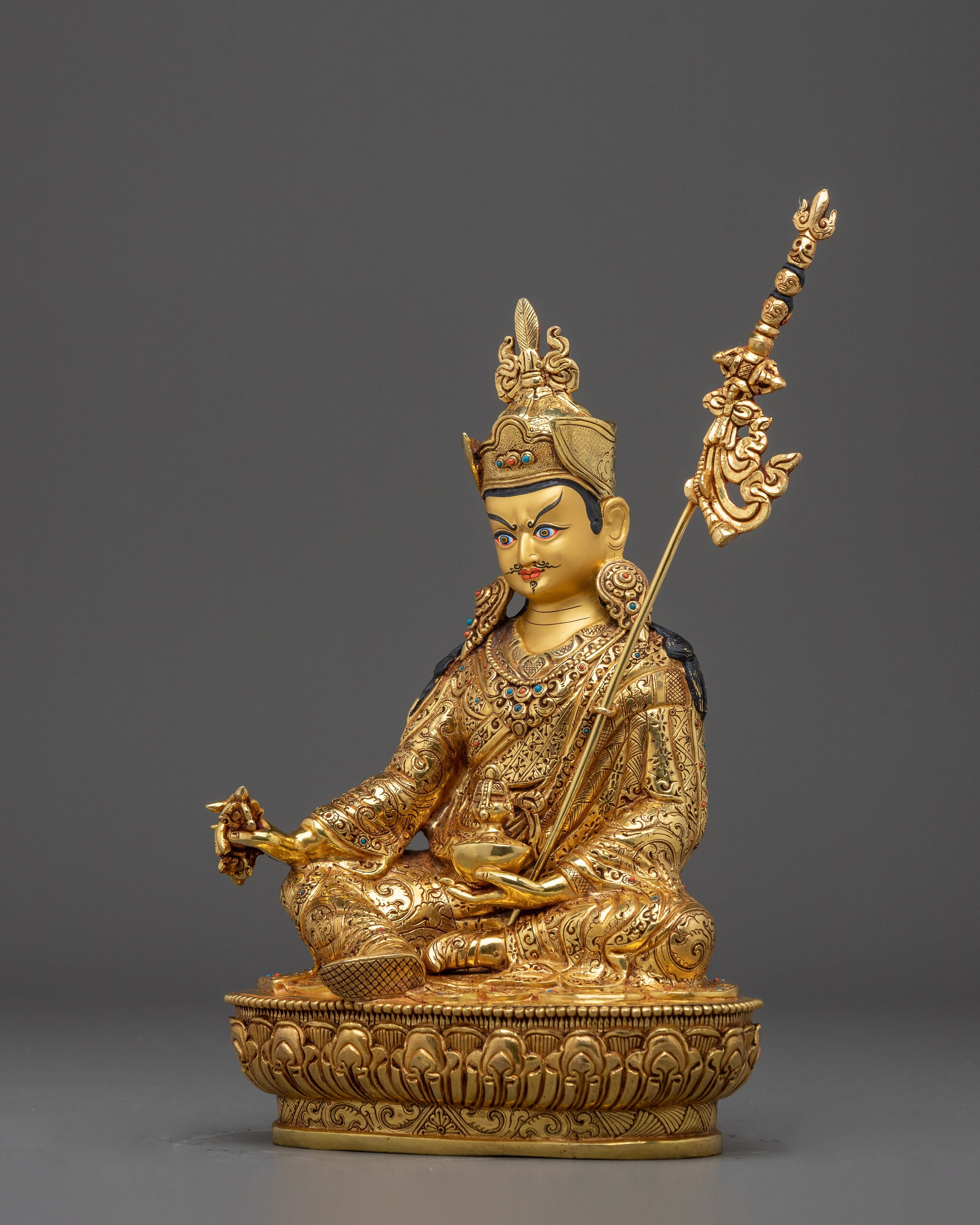 Divine Tantric Master Guru Rinpoche Statue