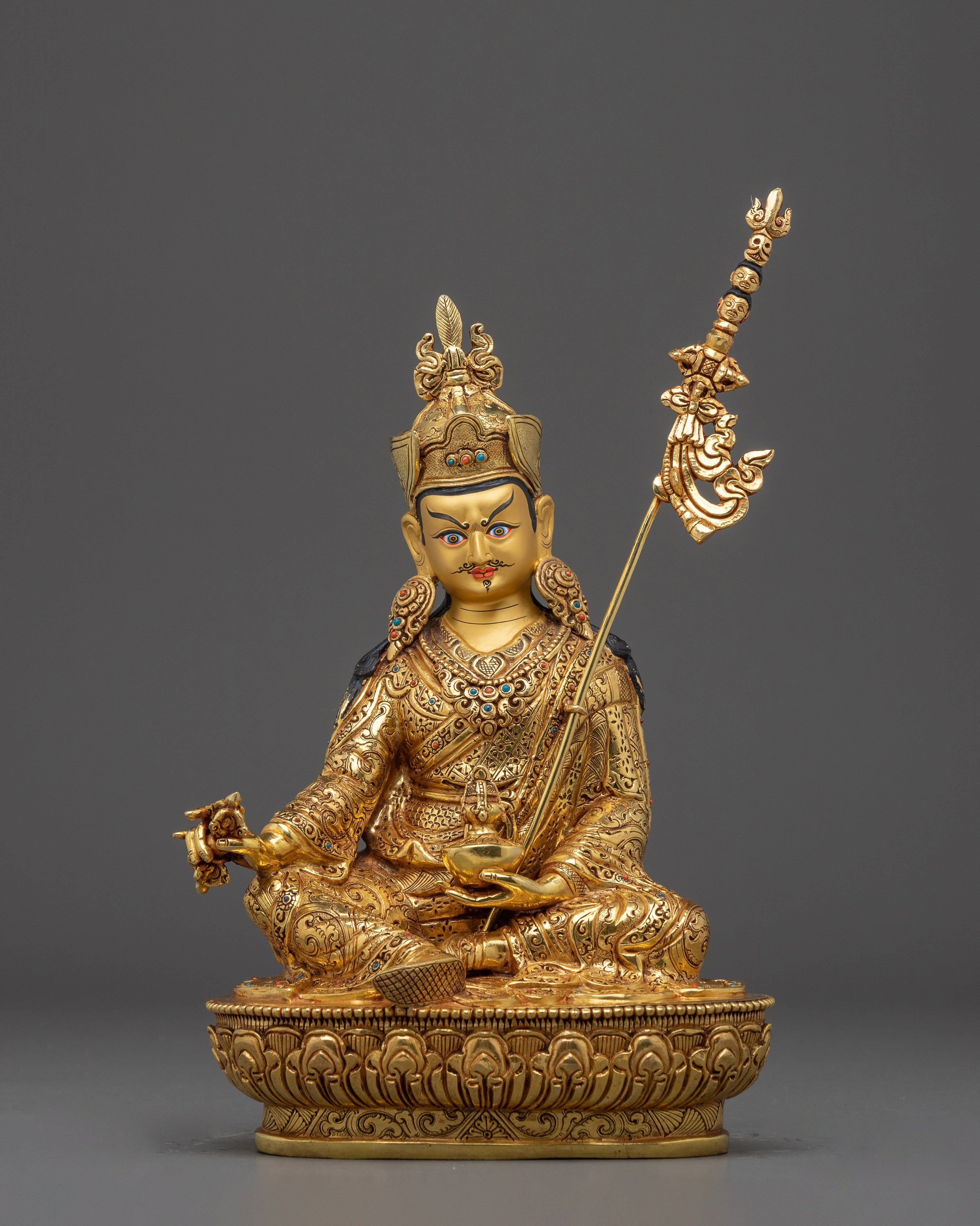 Divine Tantric Master Guru Rinpoche Statue