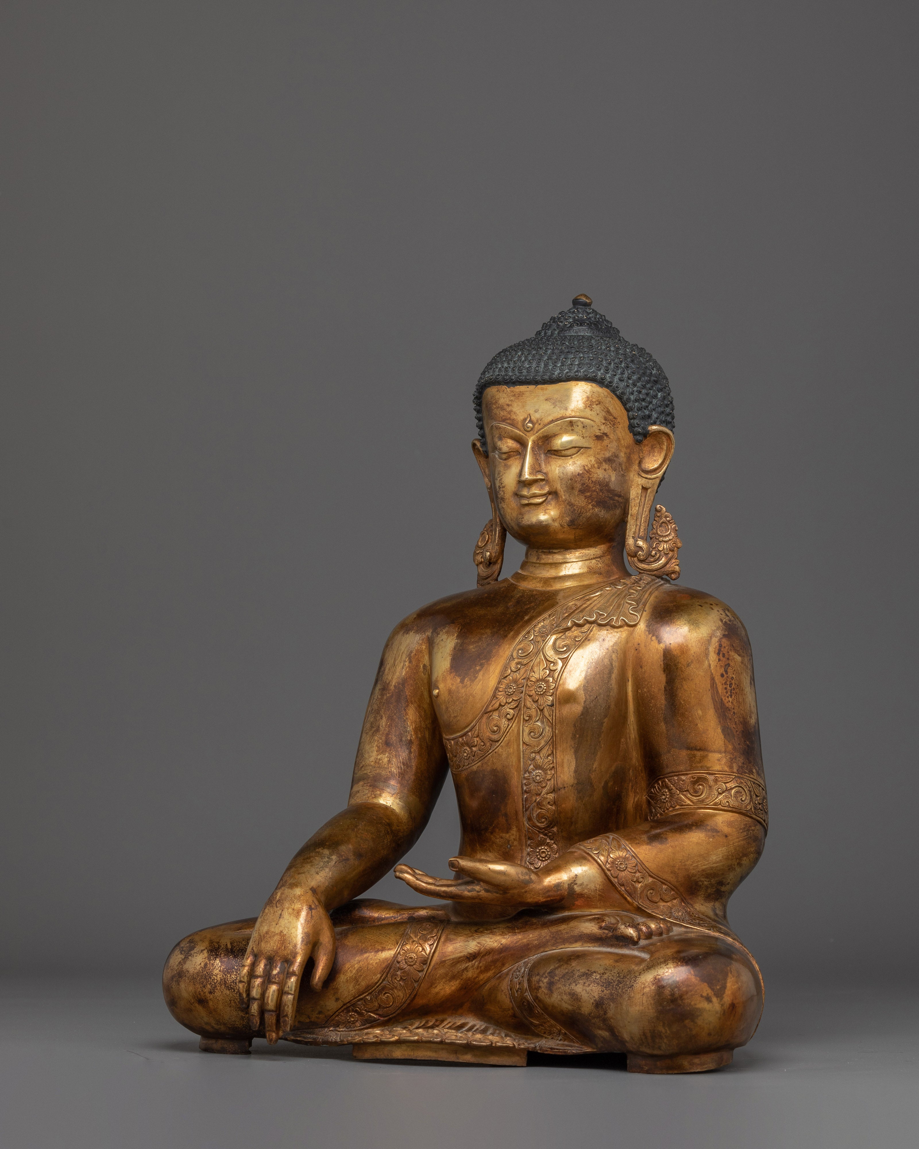 Antique Finished Shakyamuni Buddha Statue