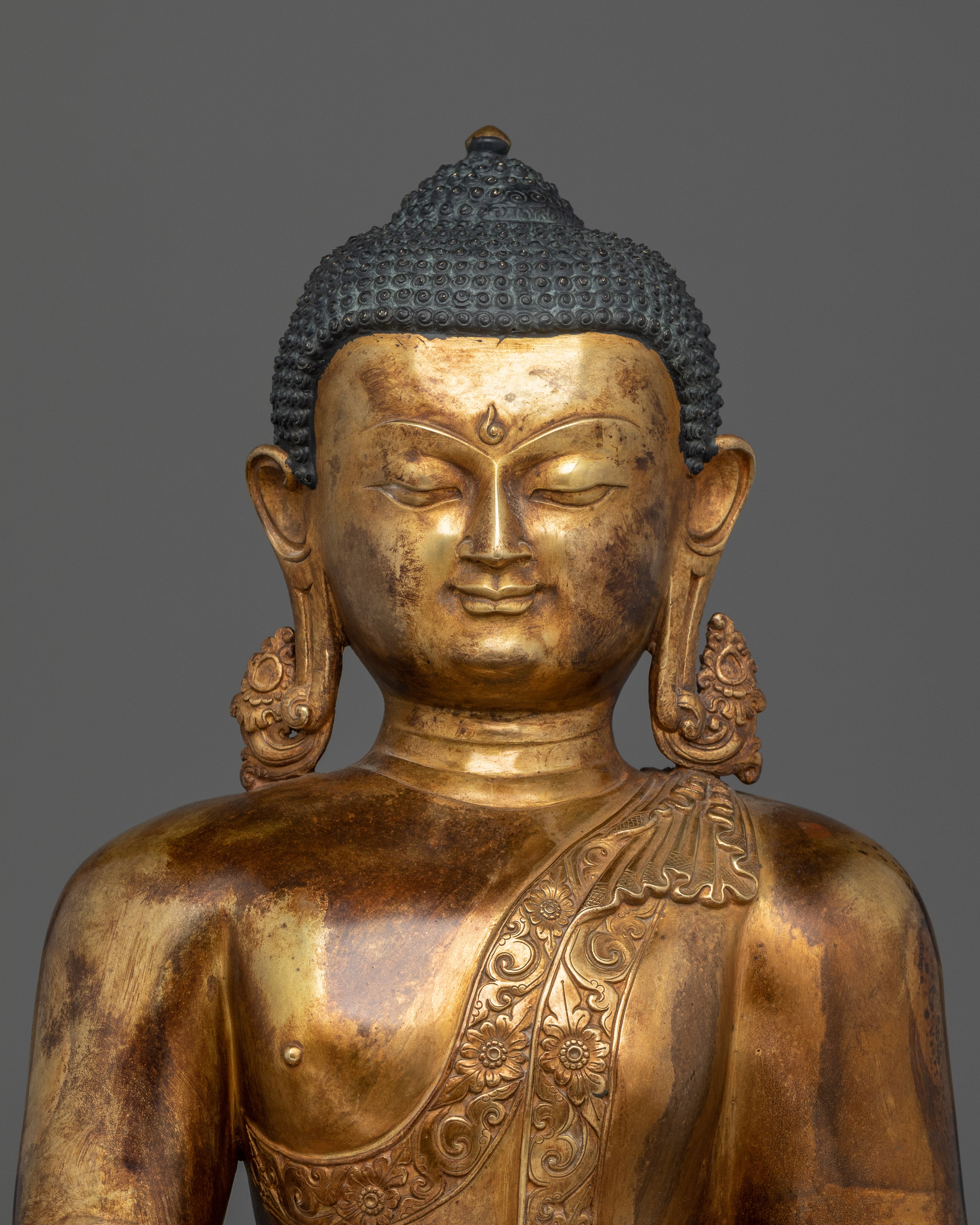 Antique Finished Shakyamuni Buddha Statue