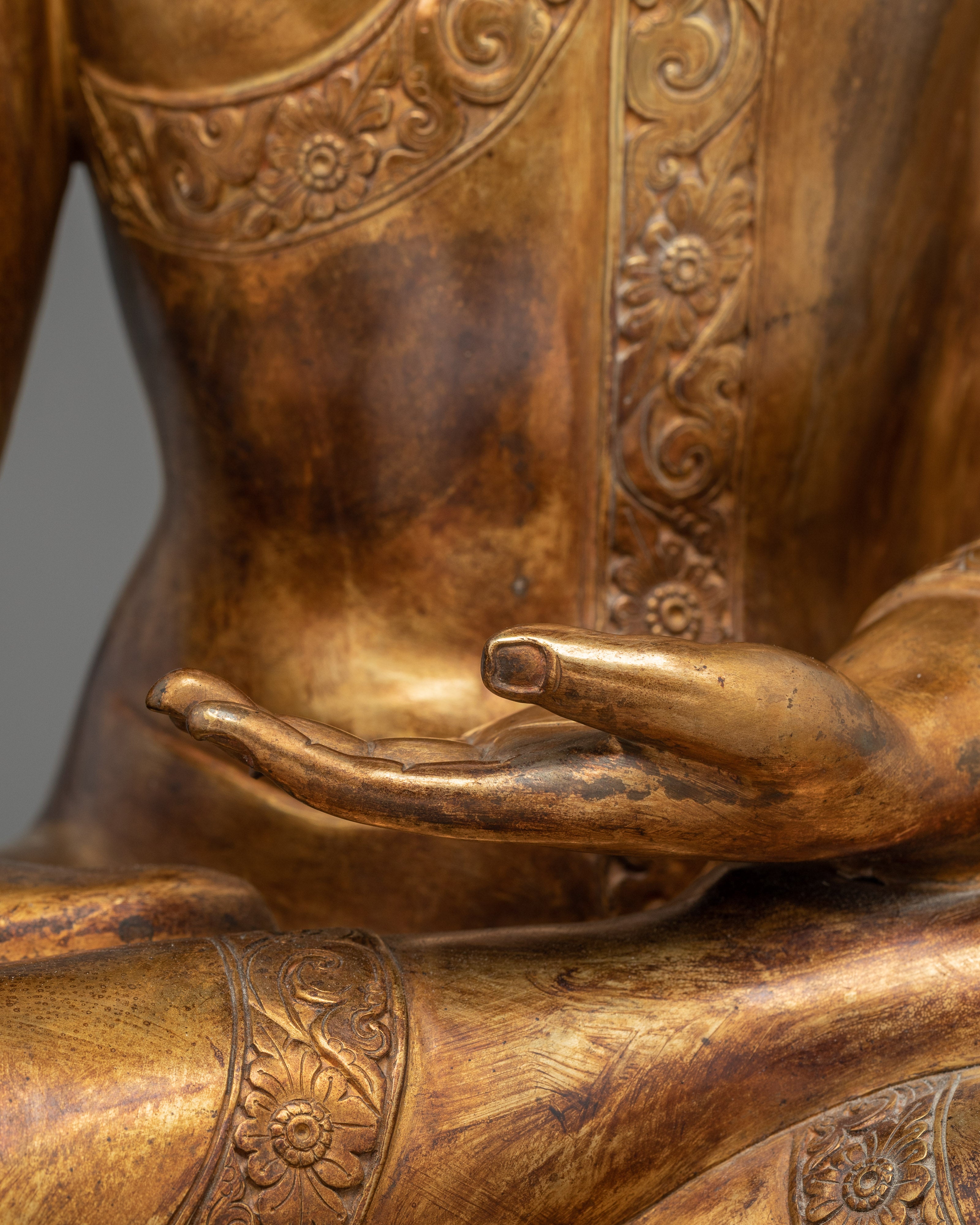 Antique Finished Shakyamuni Buddha Statue