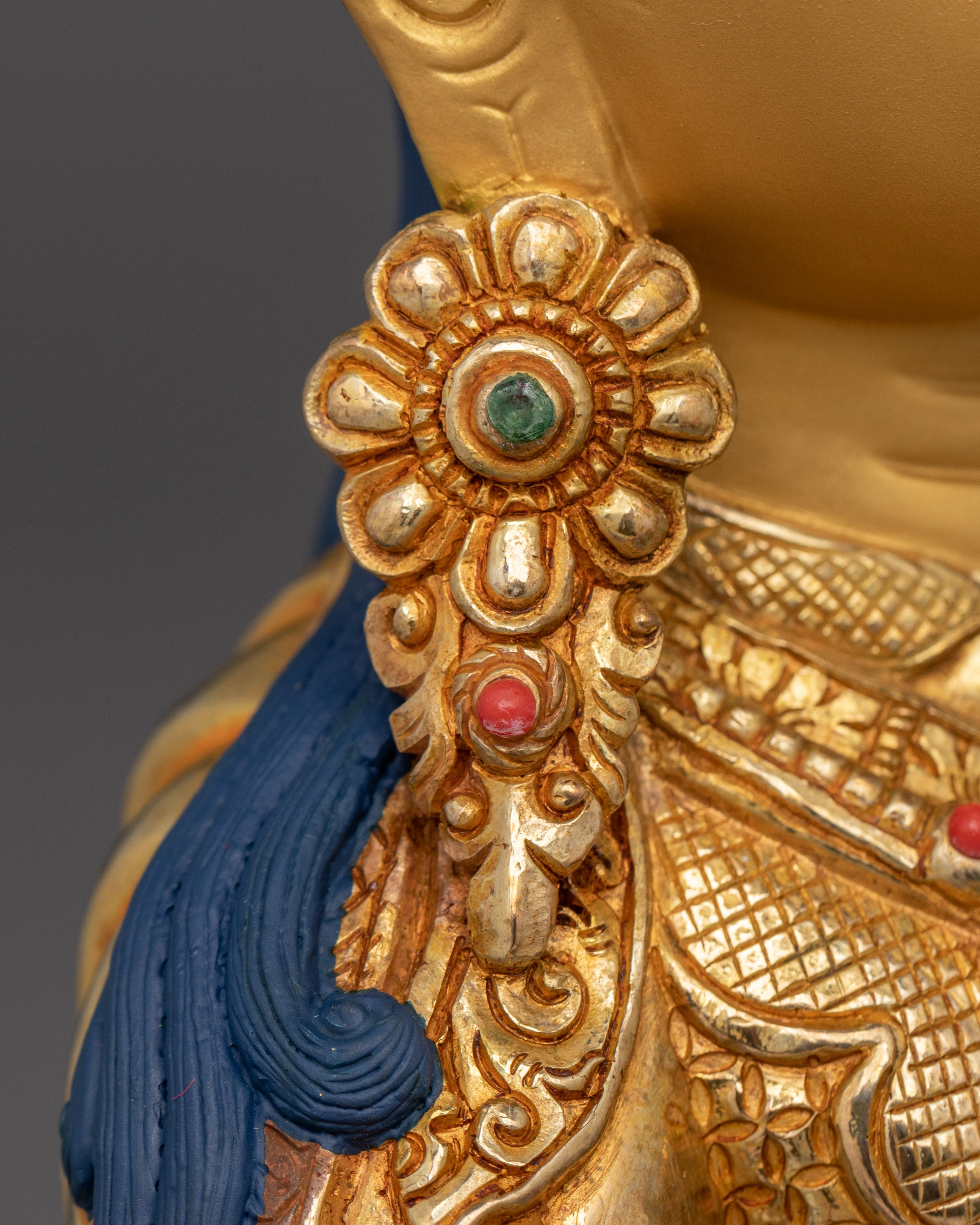 Vajrayana Buddhism Guru Rinpoche Statue