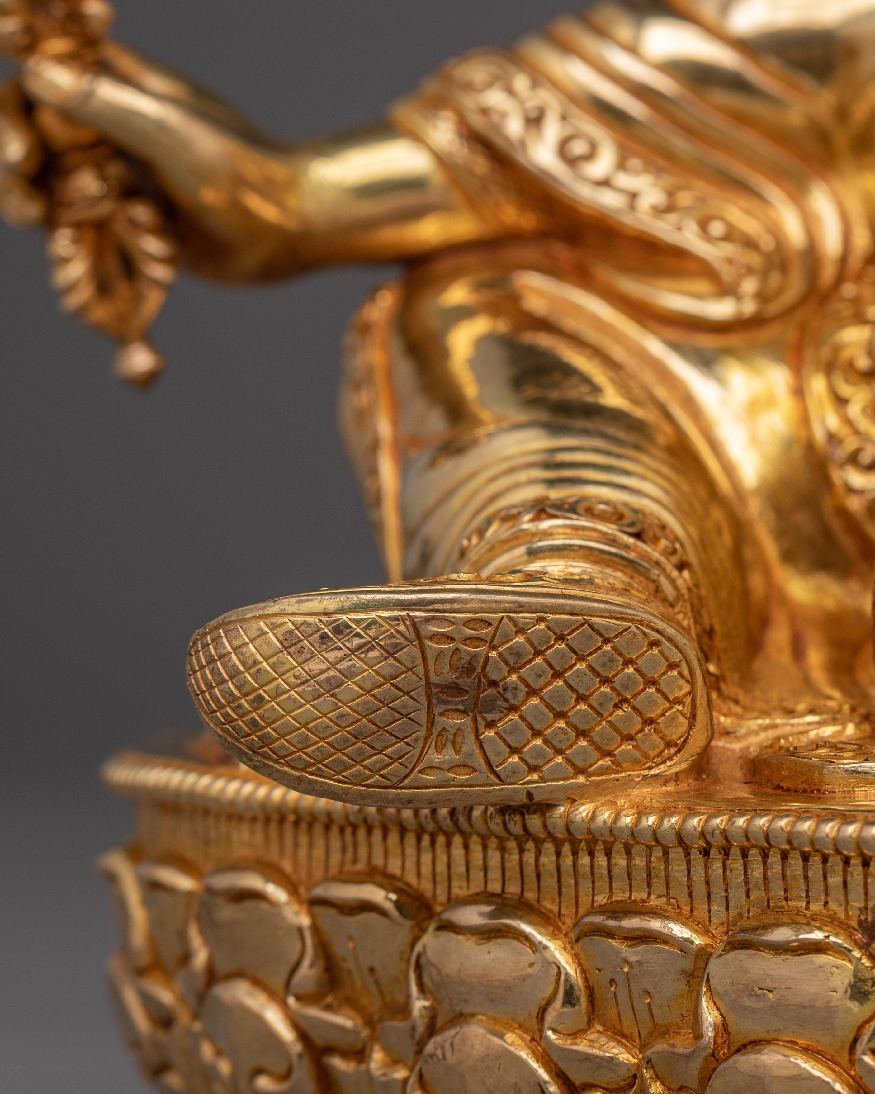 Vajrayana Buddhism Guru Rinpoche Statue