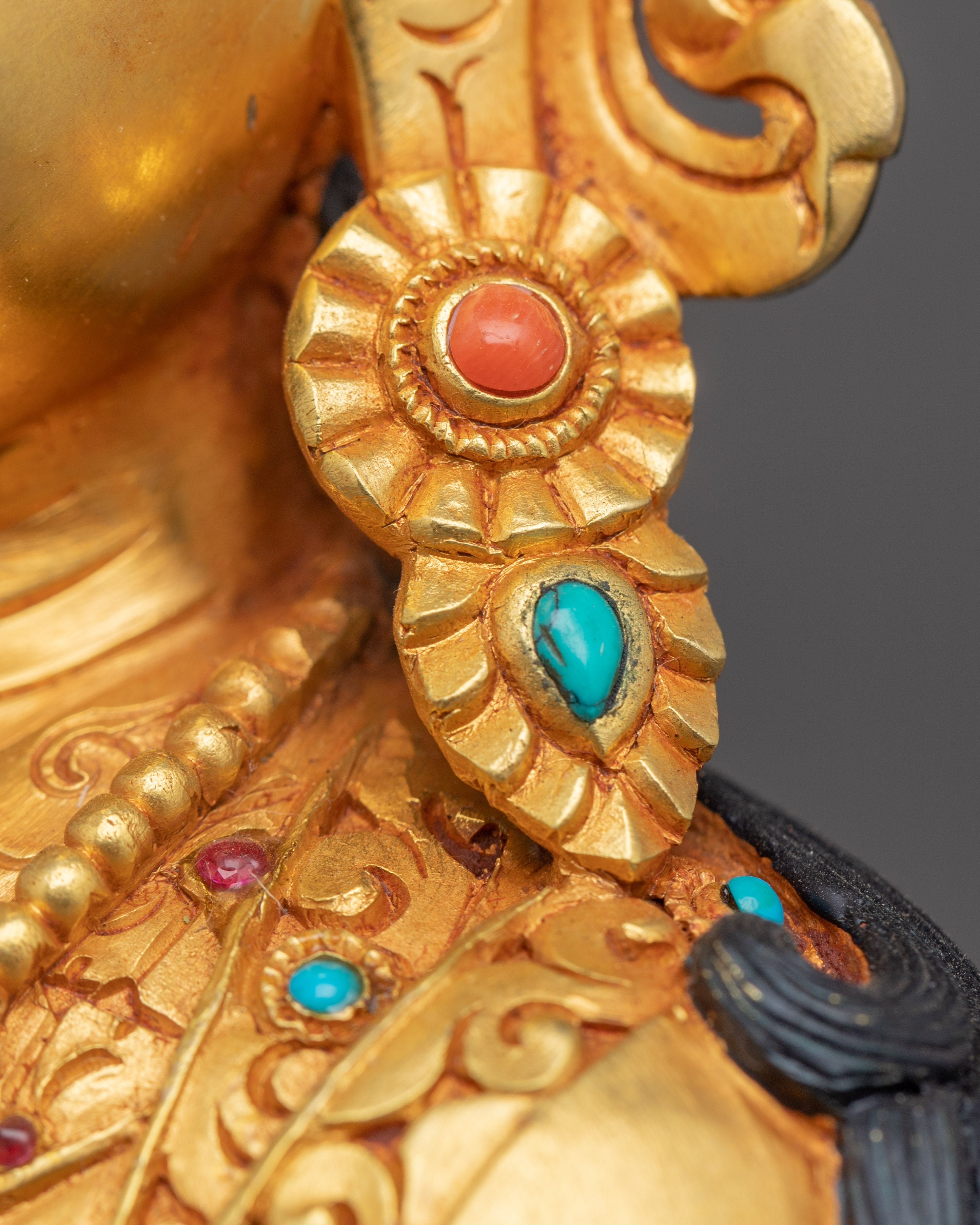 Statue of Guru Rinpoche: Master Padmasambhava