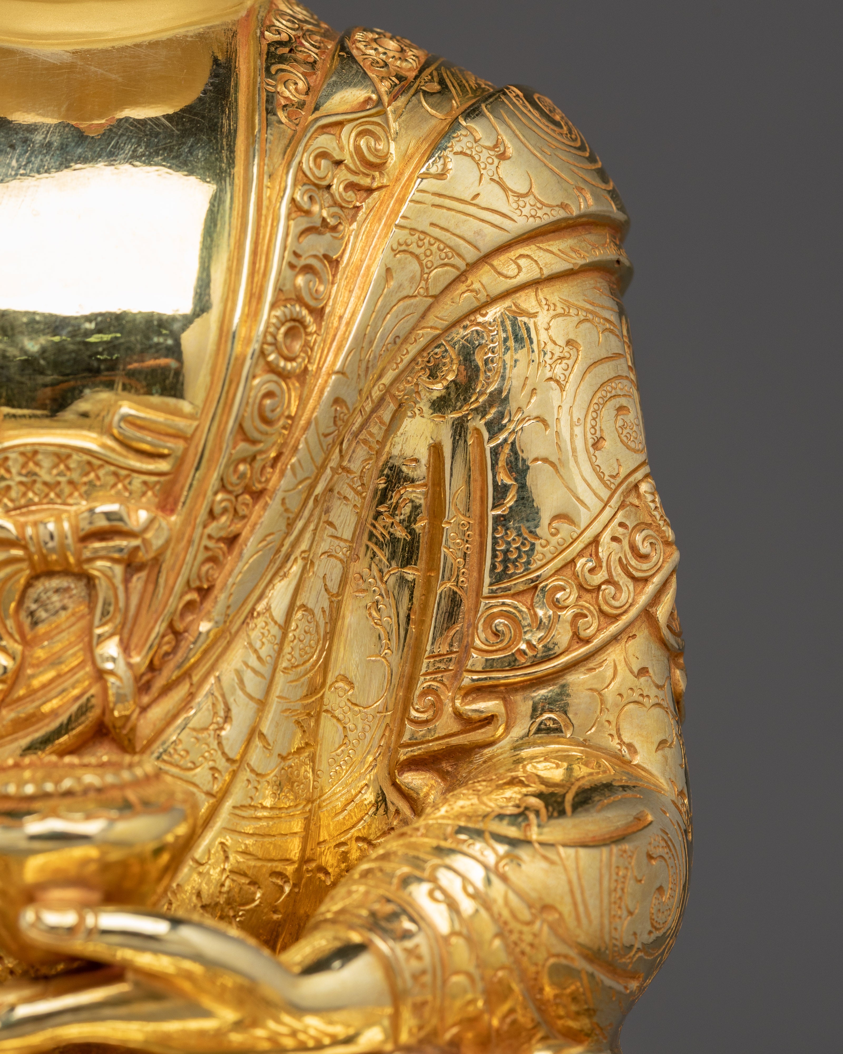 Radiant Shakyamuni Buddha Statue: The Sage of Shakyas