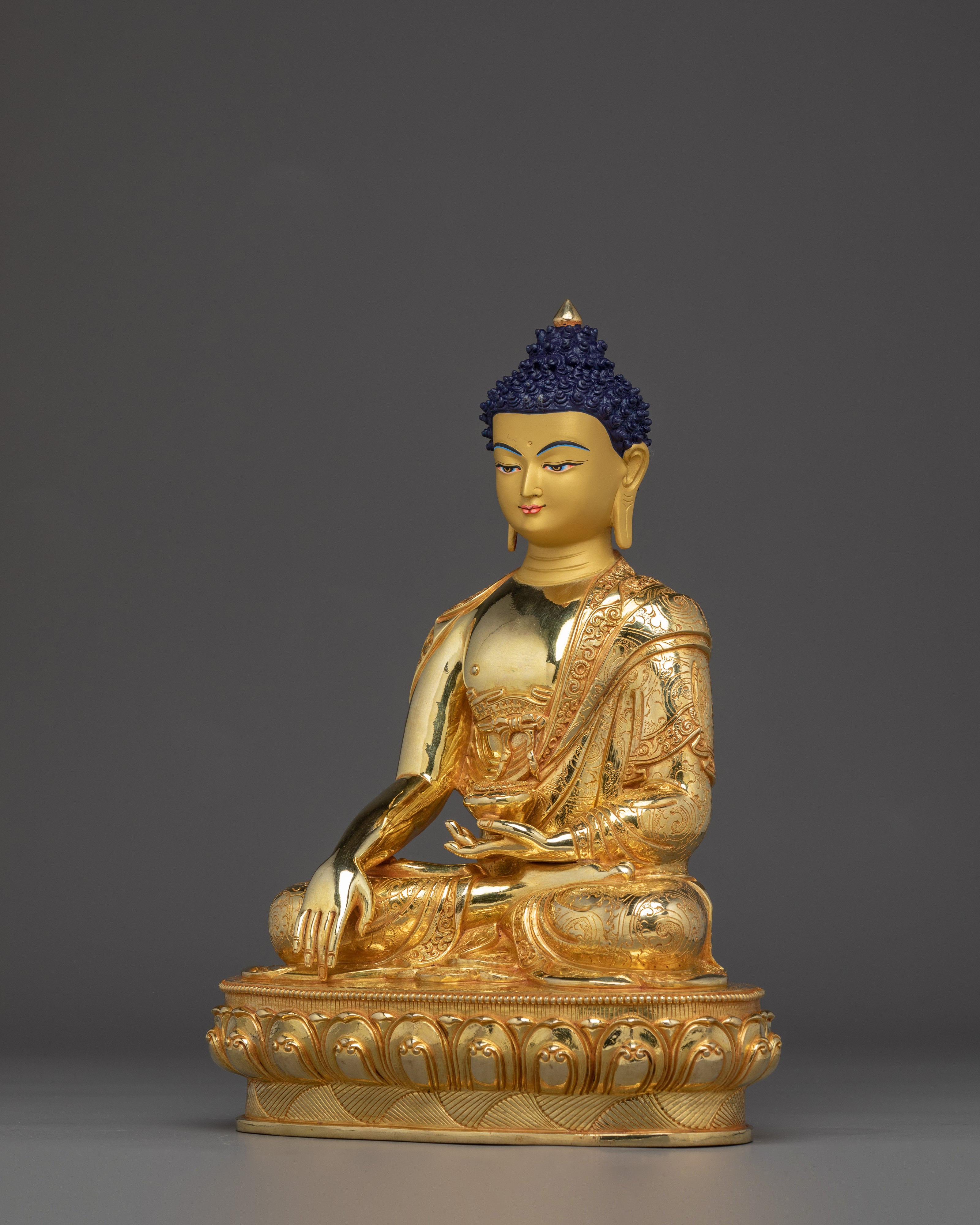 Radiant Shakyamuni Buddha Statue: The Sage of Shakyas
