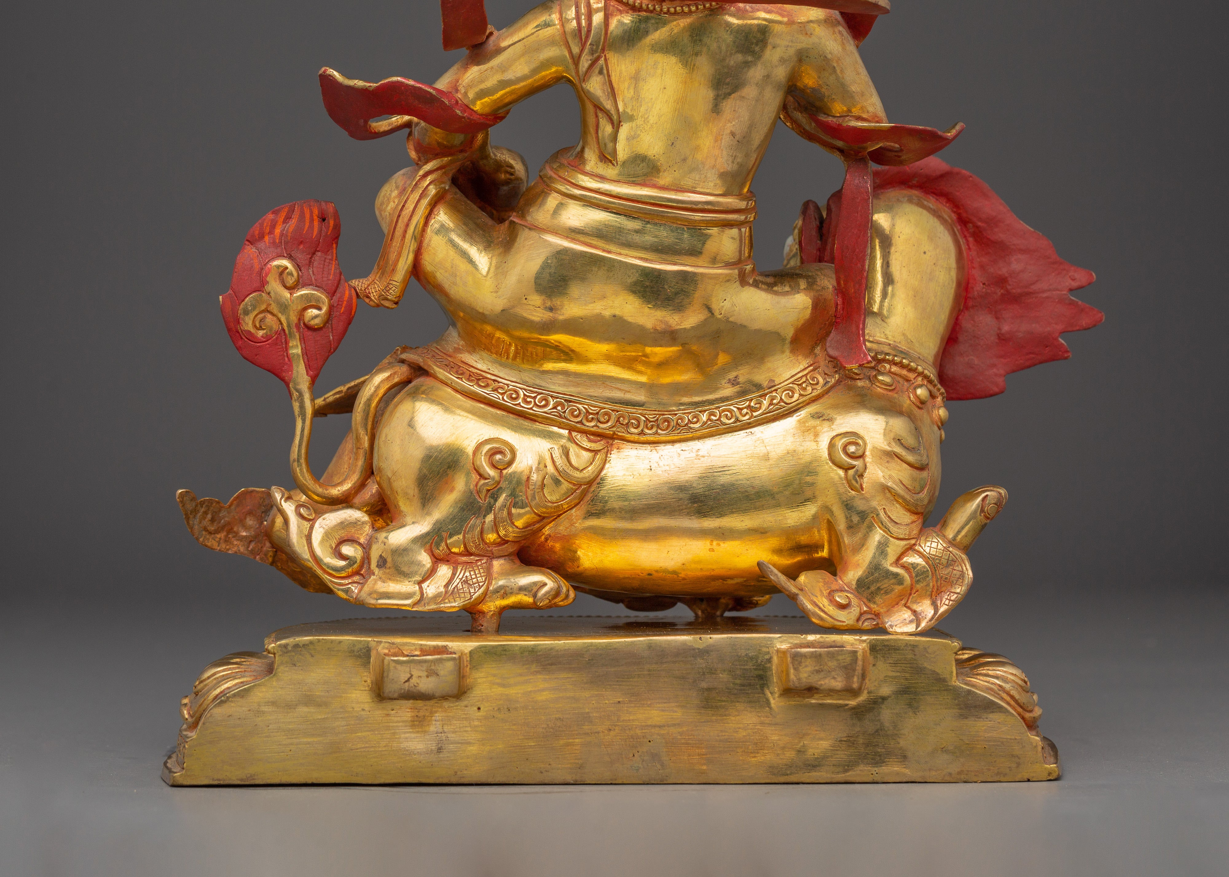 Namtoshe Sculpture: The Guardian of North